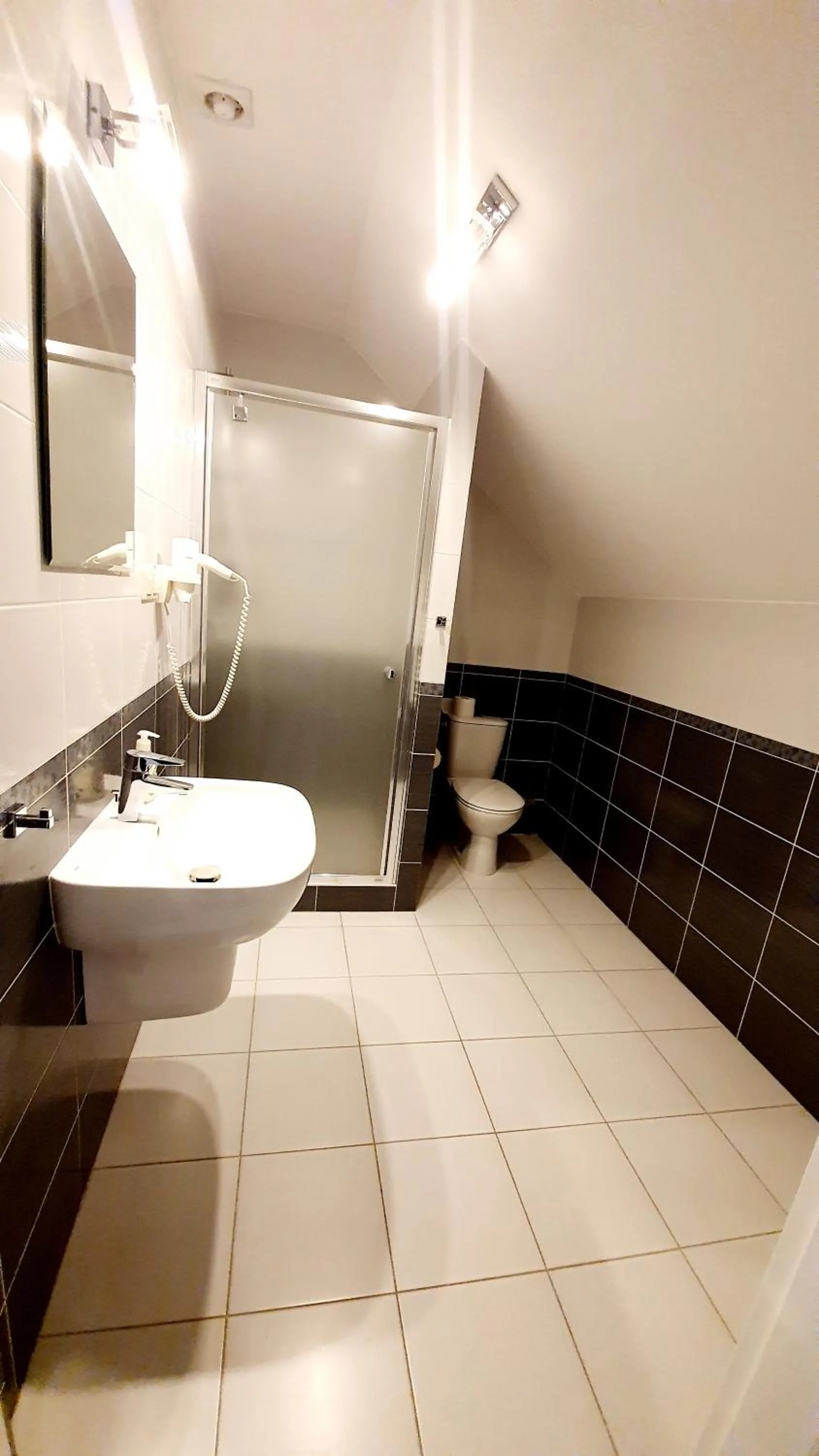 Bathroom in BTHouse, Pokoje Gościnne