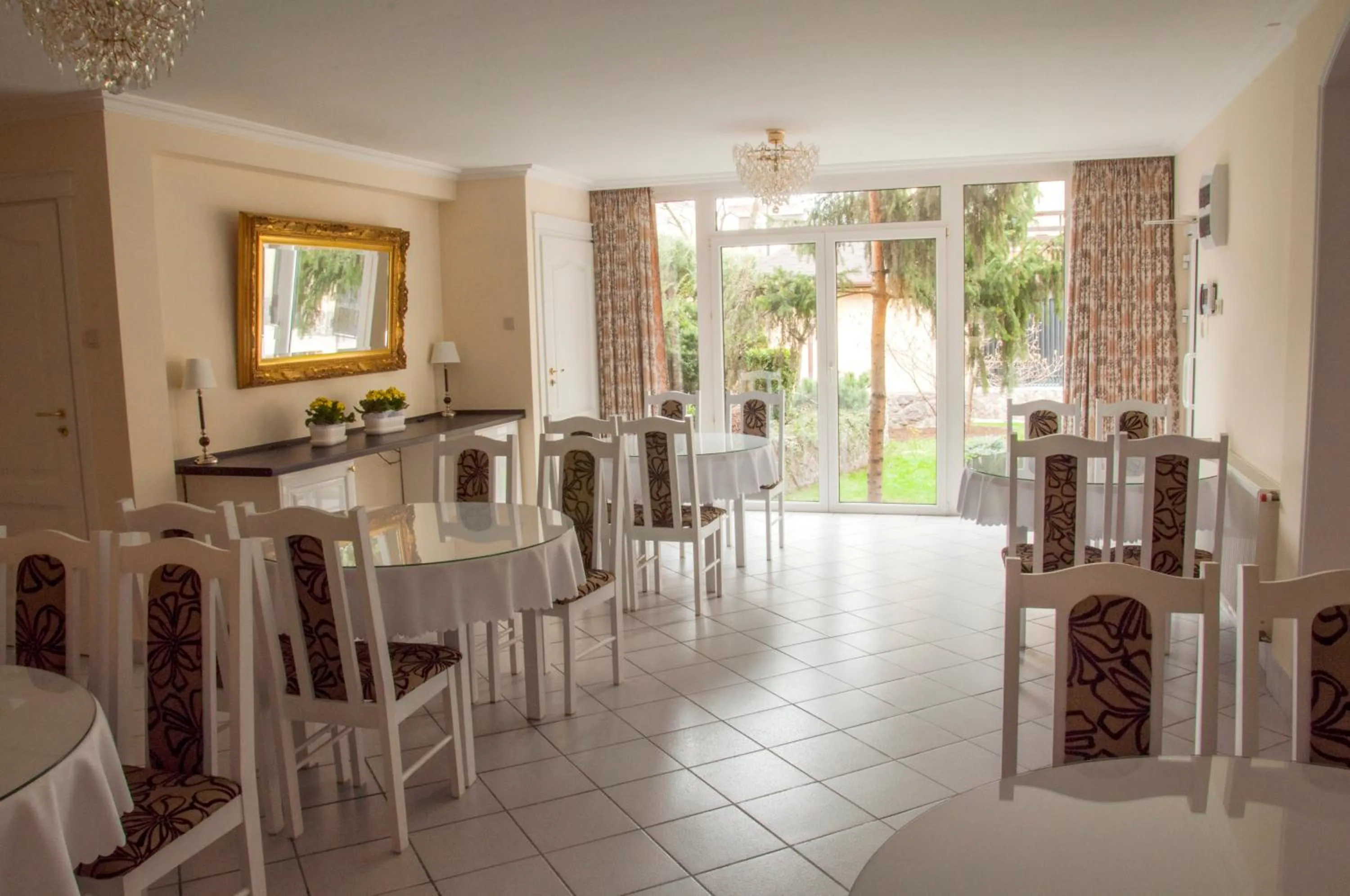 Dining area in BTHouse, Pokoje Gościnne