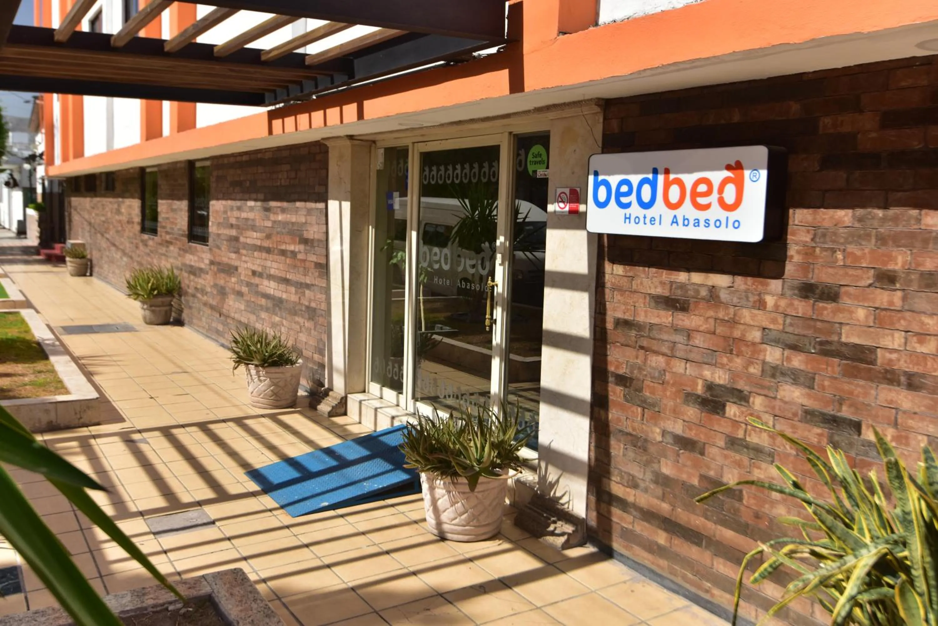 Property building in Bed Bed Hotel Abasolo