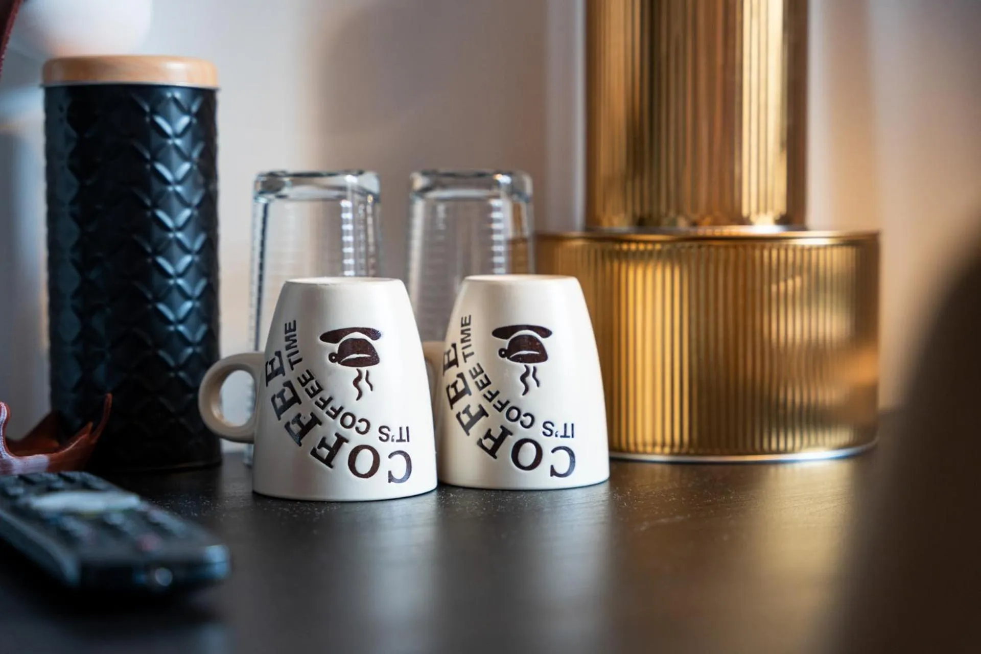 Coffee/tea facilities in The Chocolate Suites