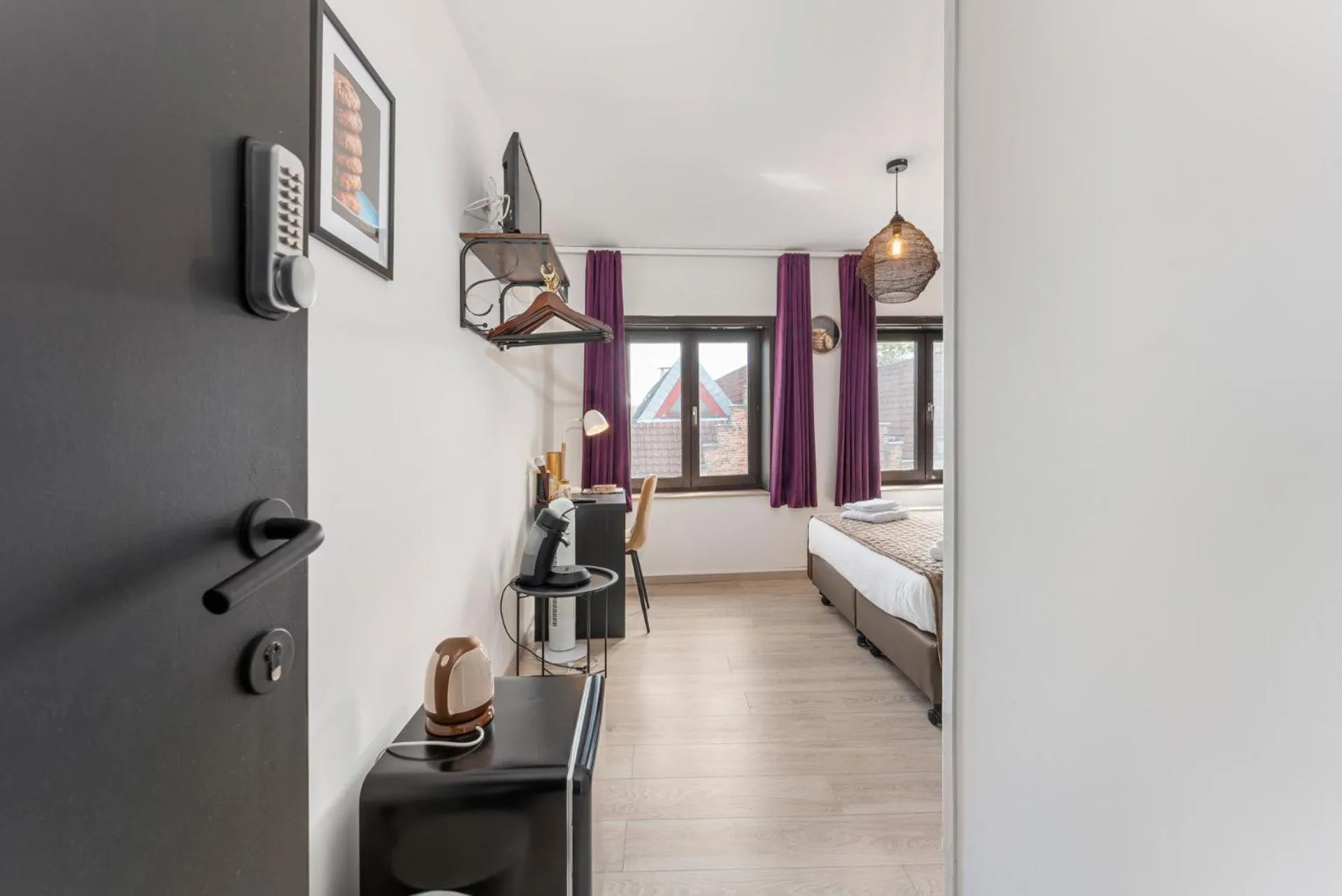 Bedroom, Bed in The Chocolate Suites