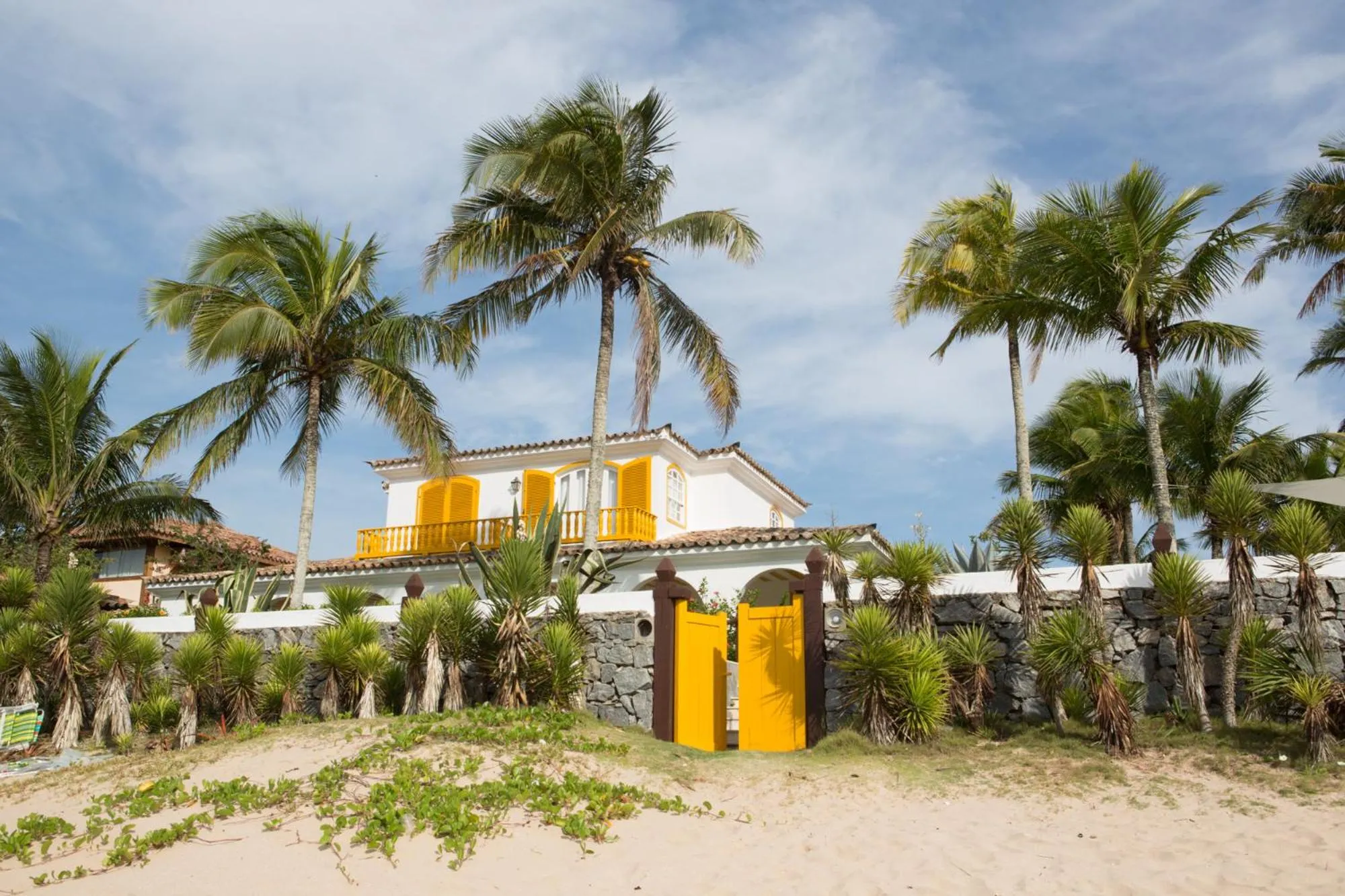 Facade/entrance in Villa Raphael