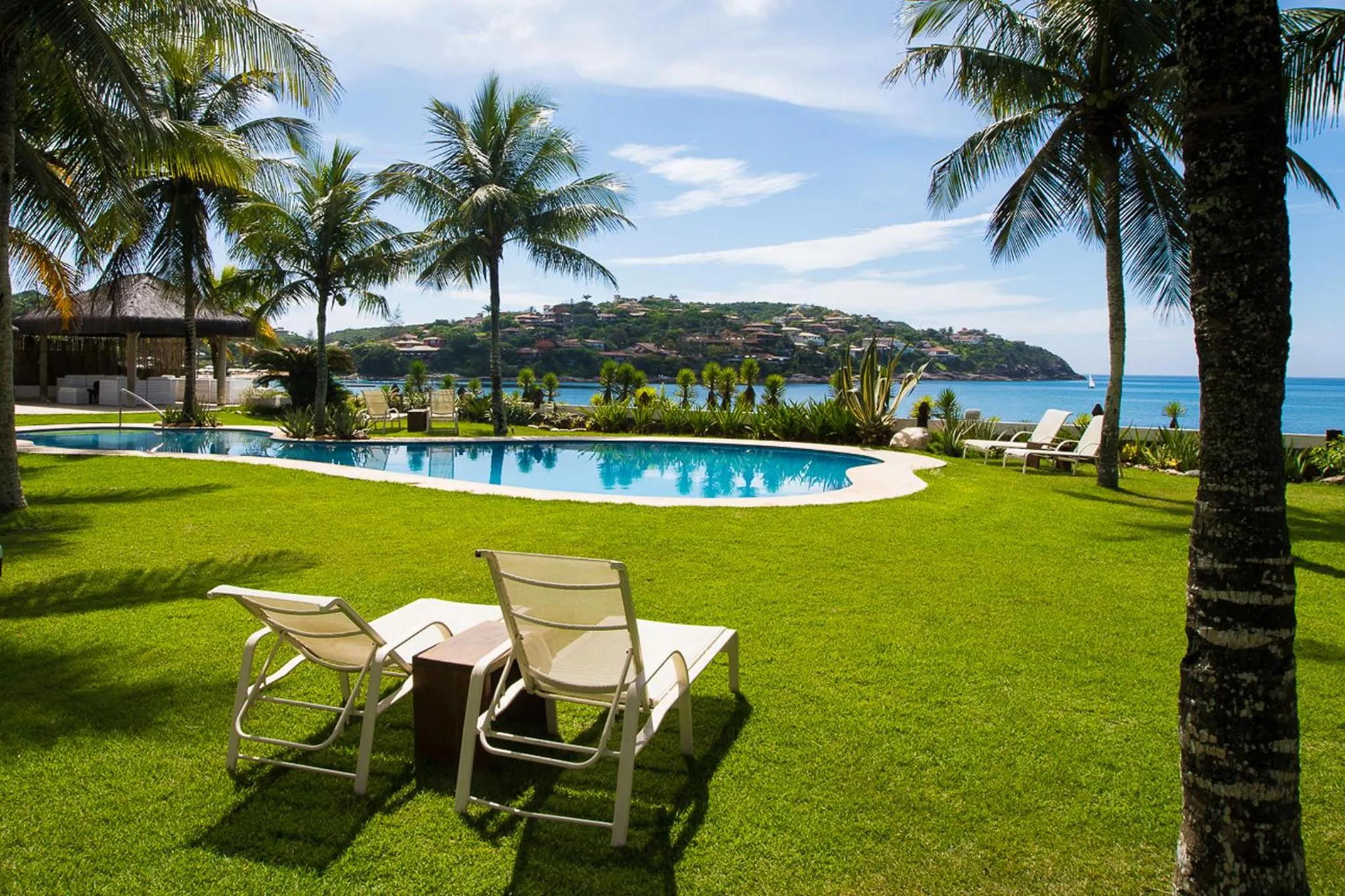 Swimming pool in Villa Raphael