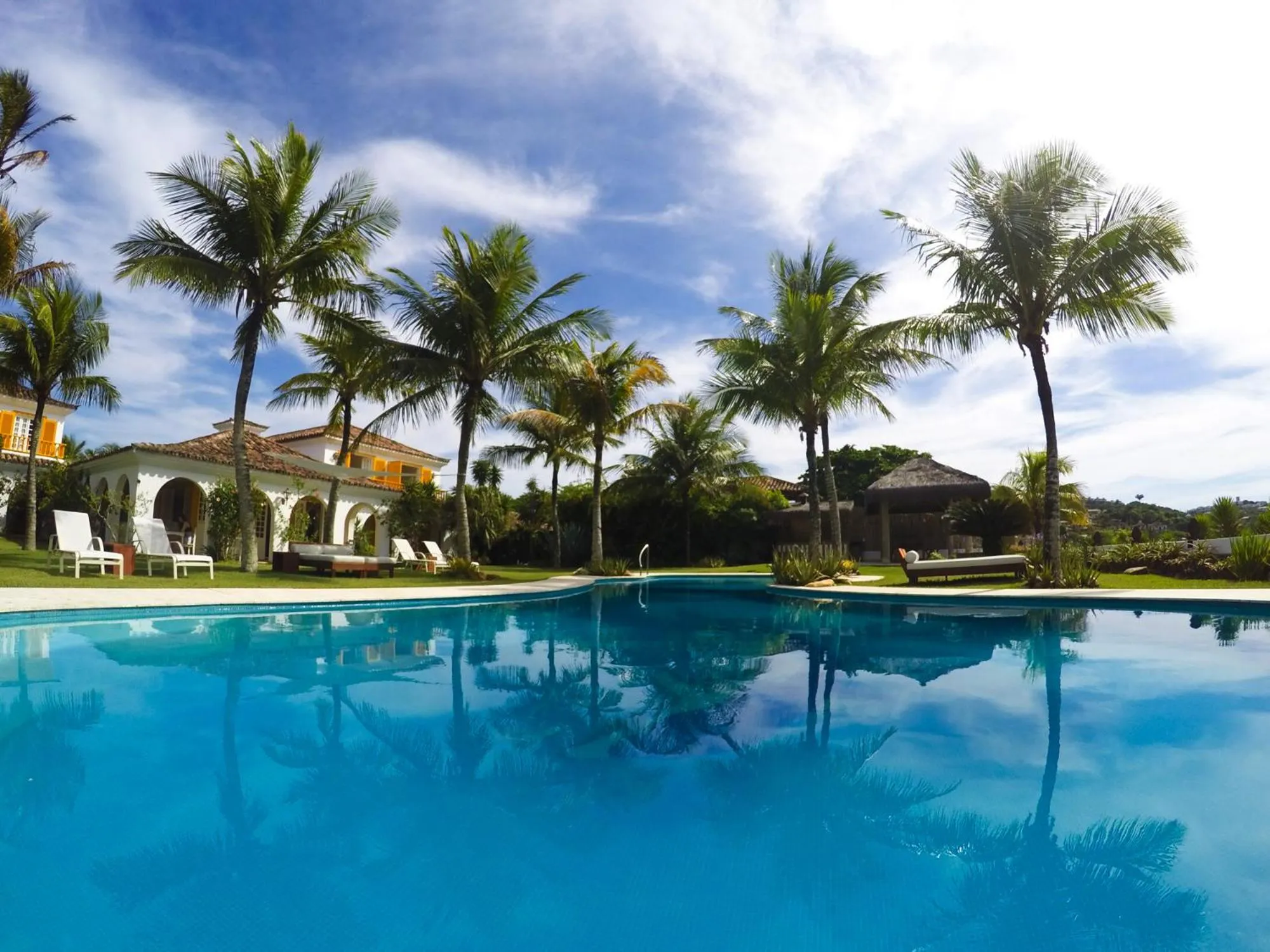 Swimming pool in Villa Raphael