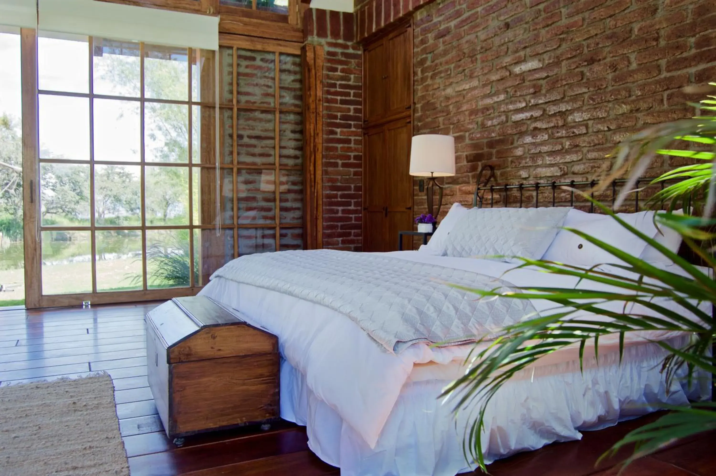 Deluxe King Suite in La Palma Polo Hotel - Airport Area Deluxe King Suite in La Palma Polo Hotel - Airport Area