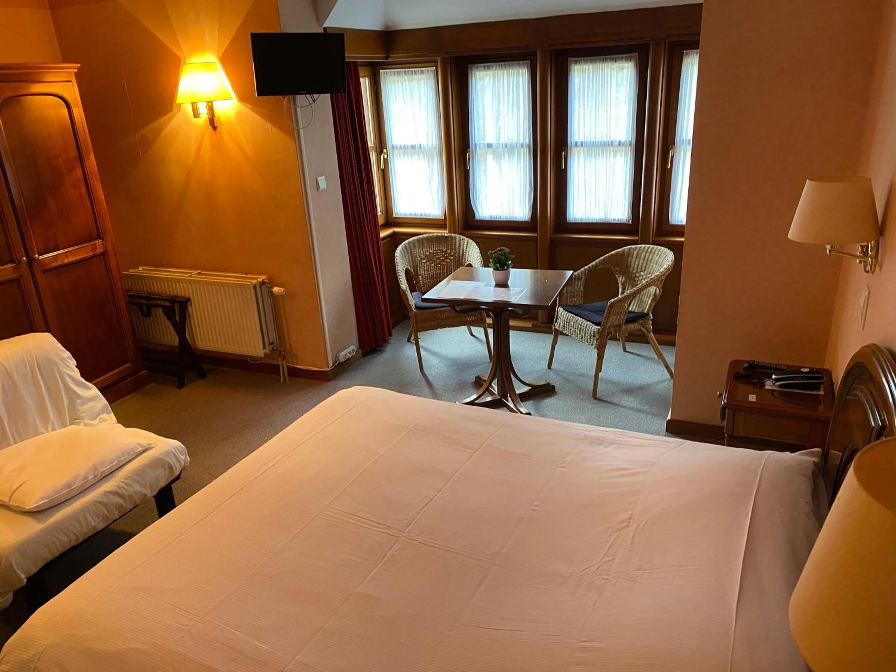 Bedroom in Hotel du Roy