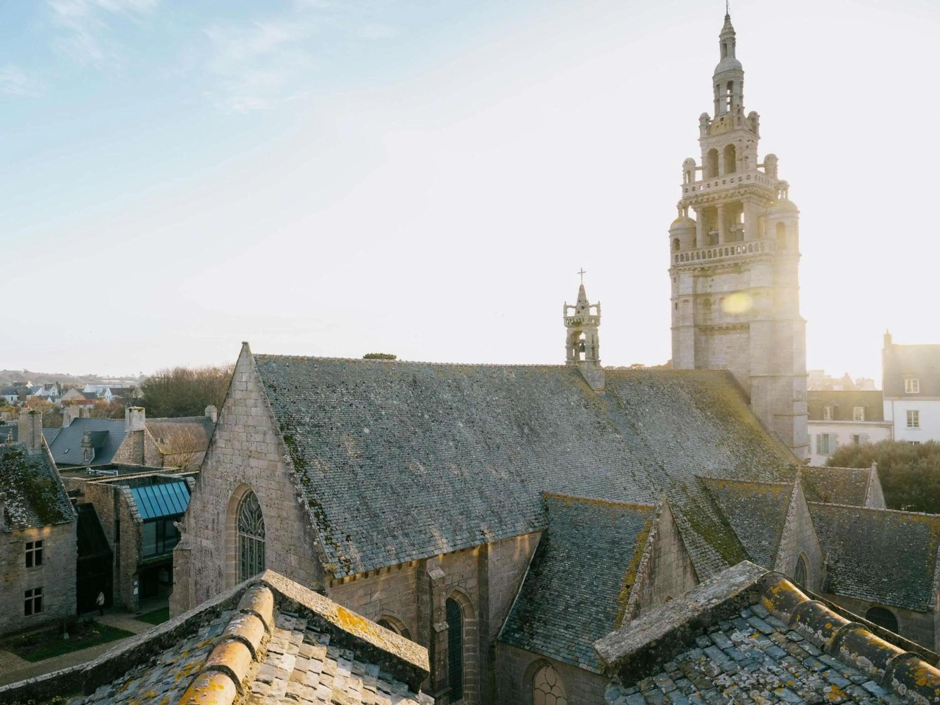 Bedroom in Hotel Mercure Roscoff Bord De Mer