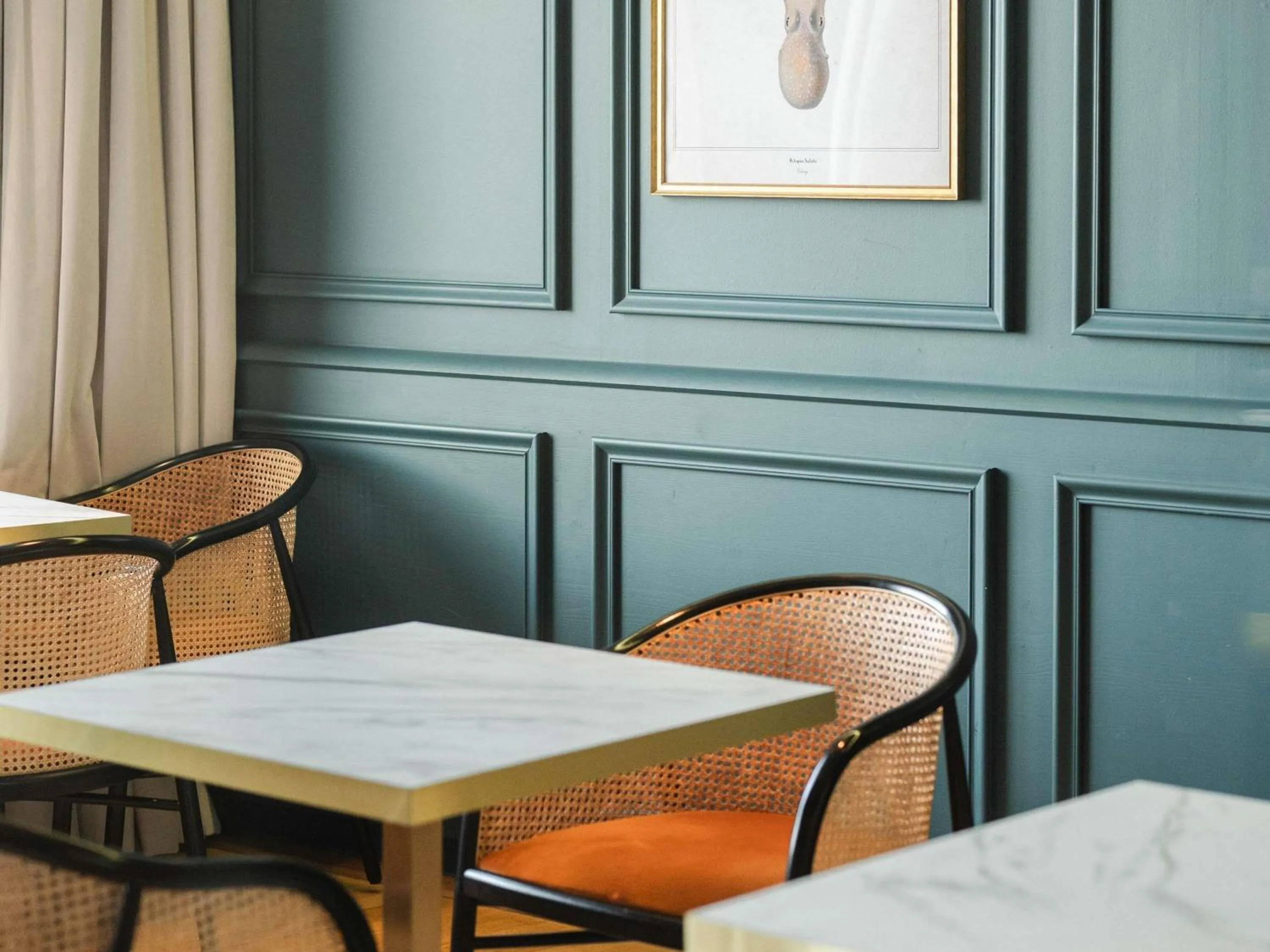 Meeting/conference room in Hotel Mercure Roscoff Bord De Mer