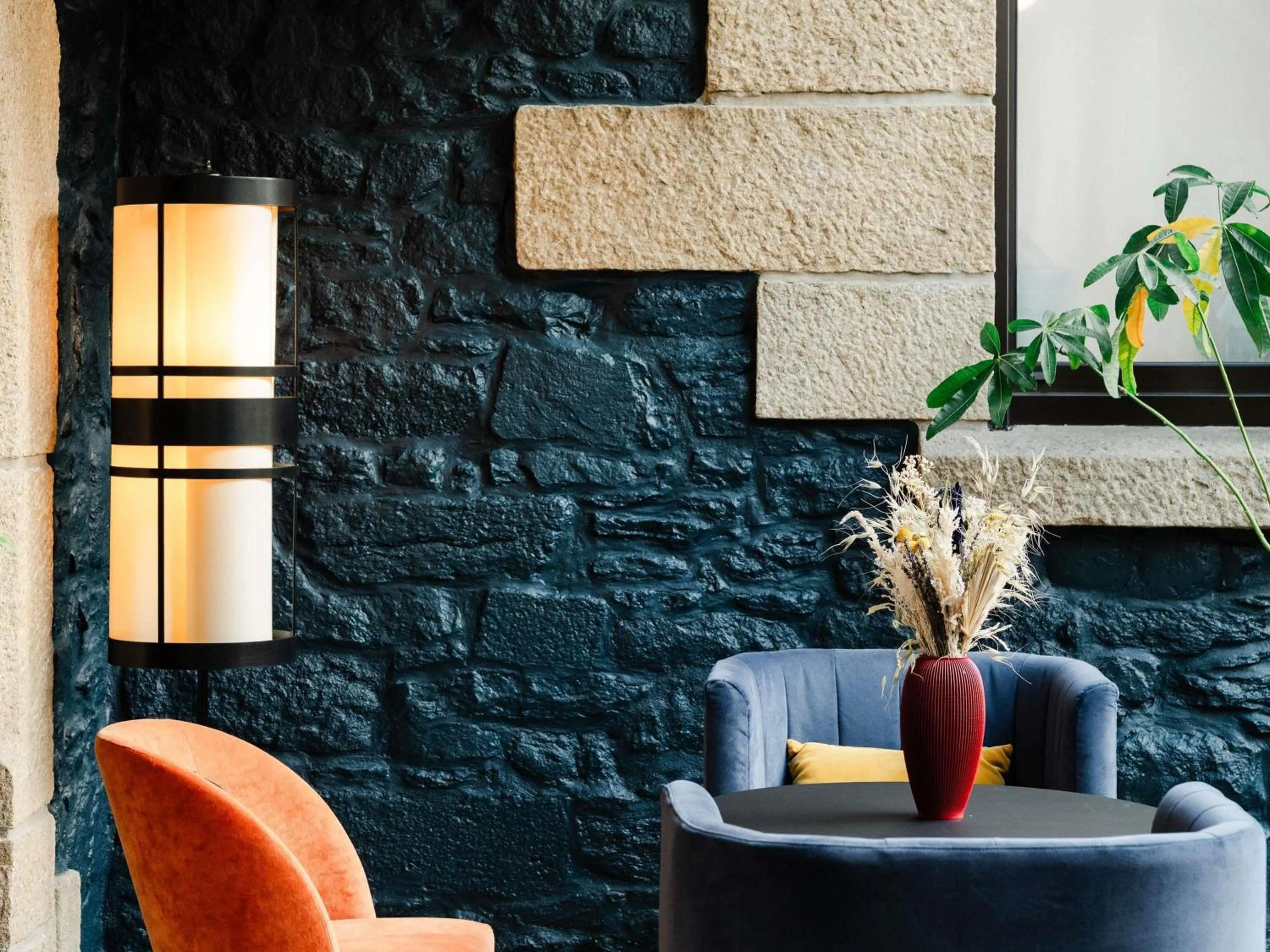 Property building in Hotel Mercure Roscoff Bord De Mer