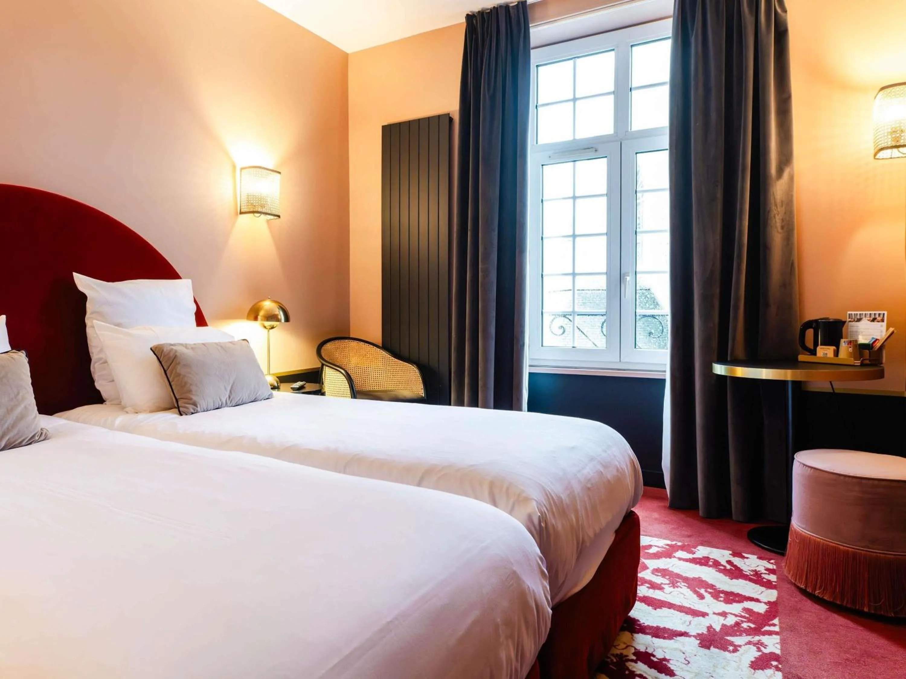 Bedroom, Bed in Hotel Mercure Roscoff Bord De Mer