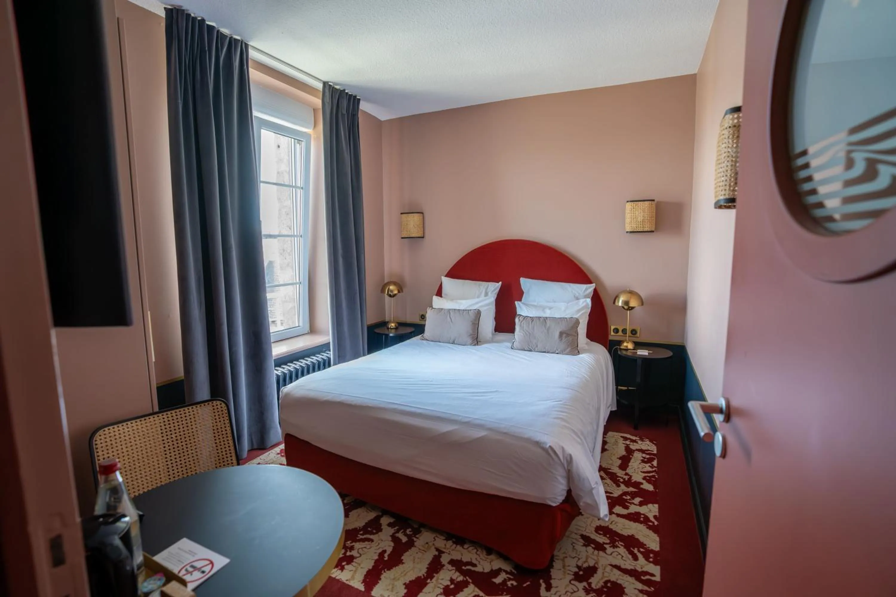 Bed in Hotel Mercure Roscoff Bord De Mer