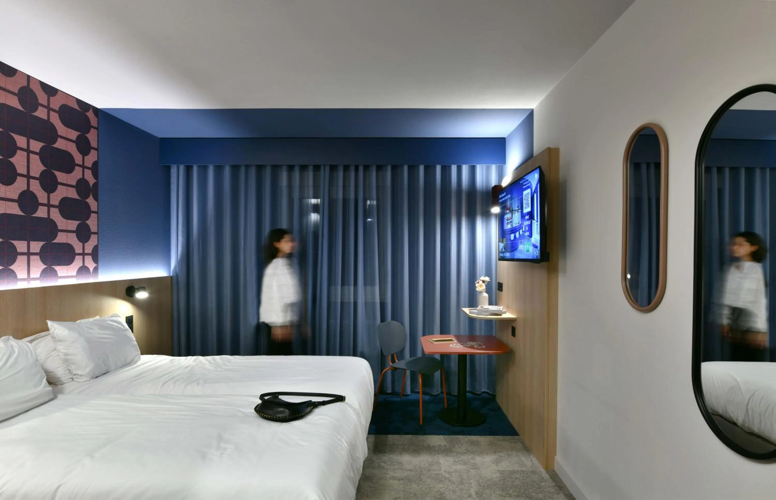 Bed in Ibis Styles Charleroi Airport Aero 44