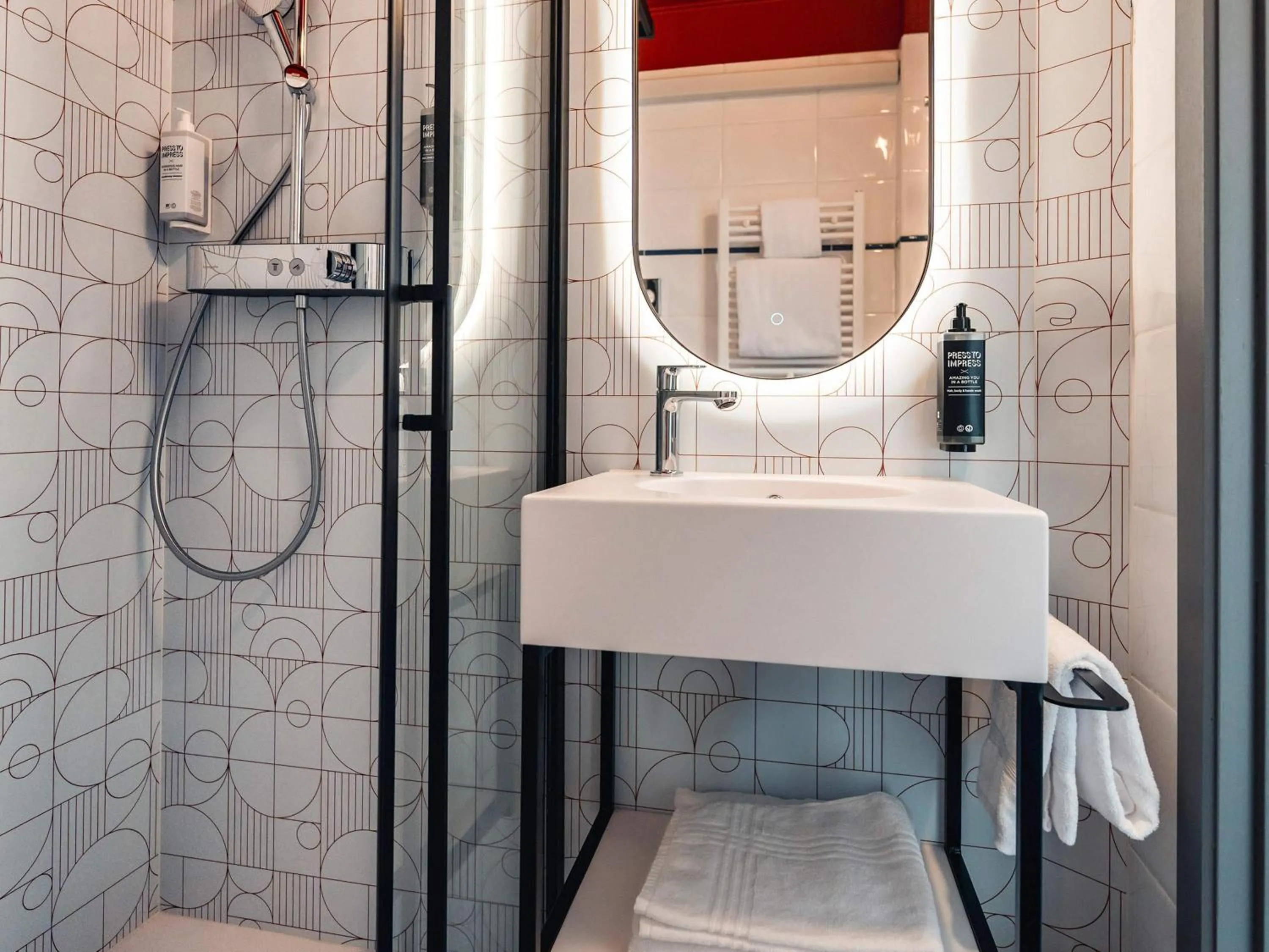 Bedroom in Ibis Styles Charleroi Airport Aero 44