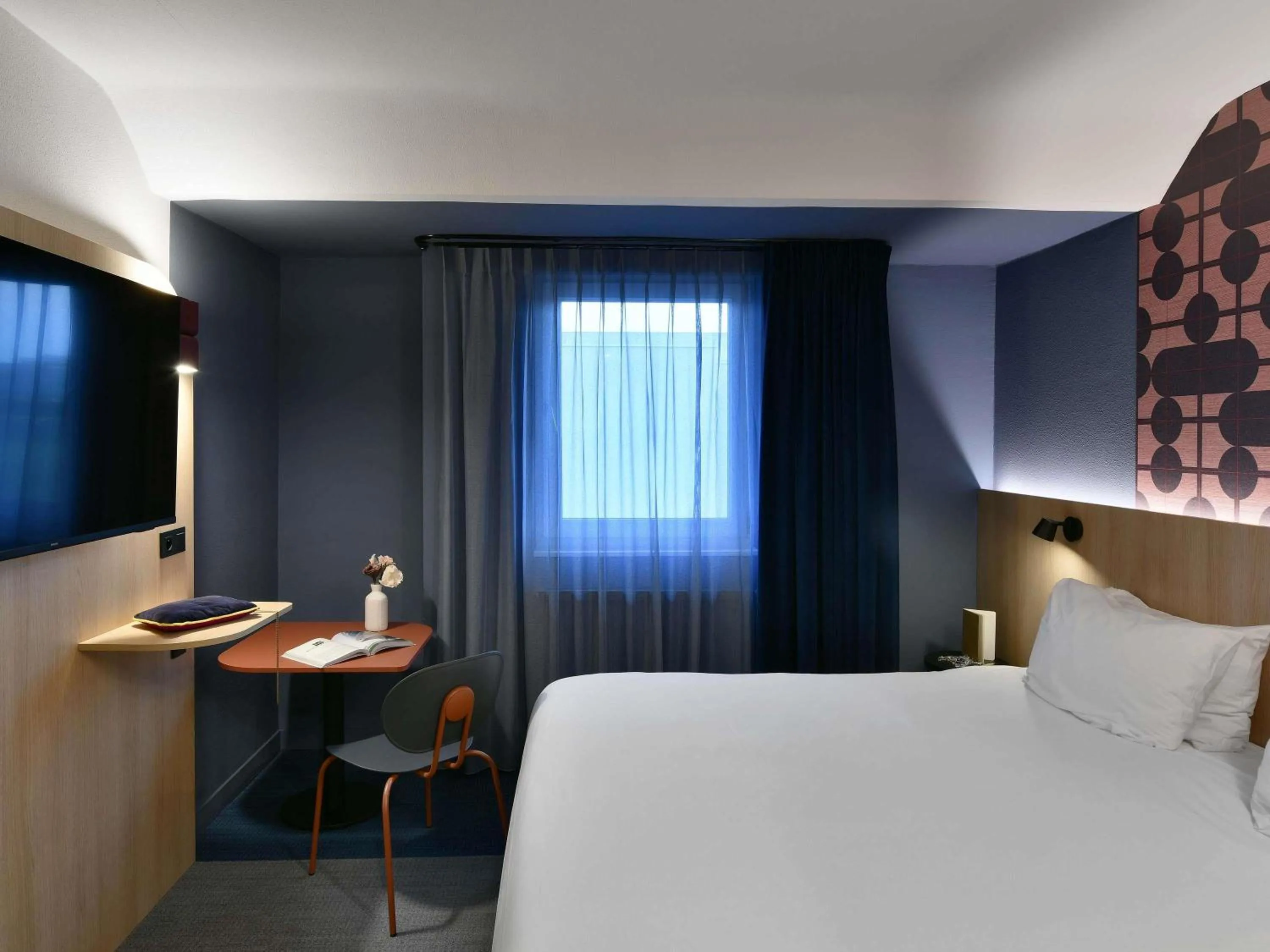 Bedroom, Bed in Ibis Styles Charleroi Airport Aero 44