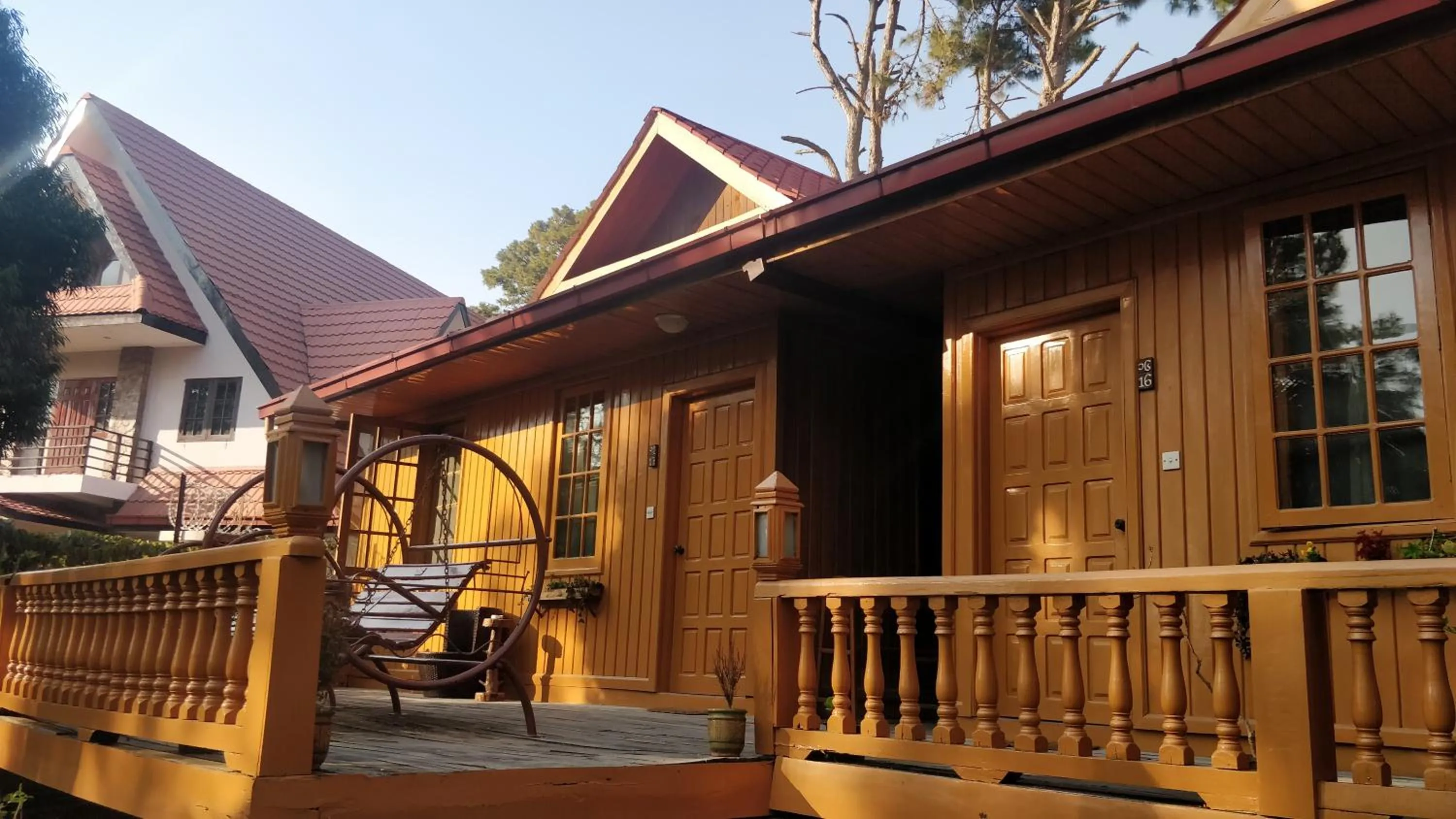 Property building in Hillock Villa