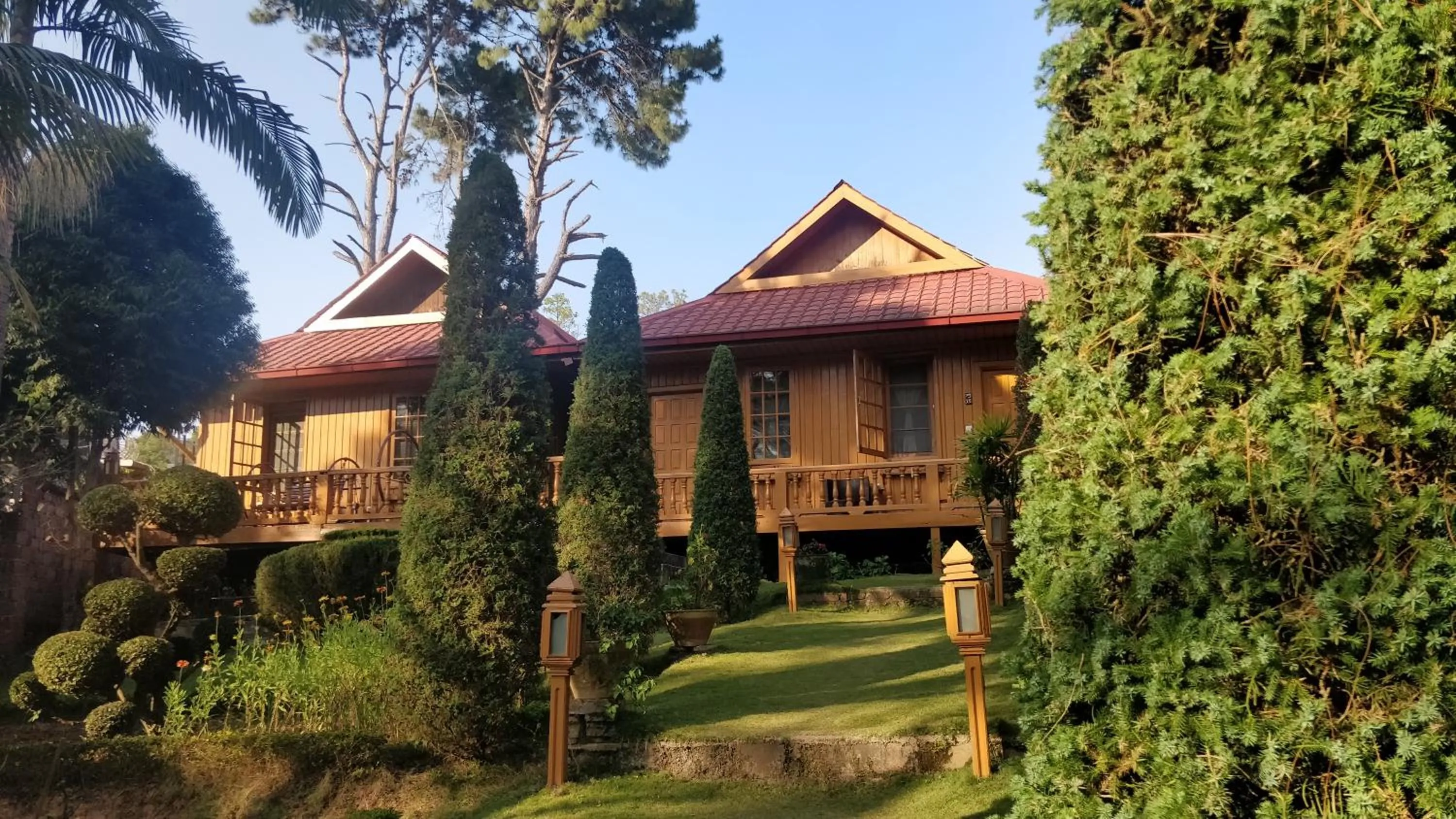 Property building in Hillock Villa