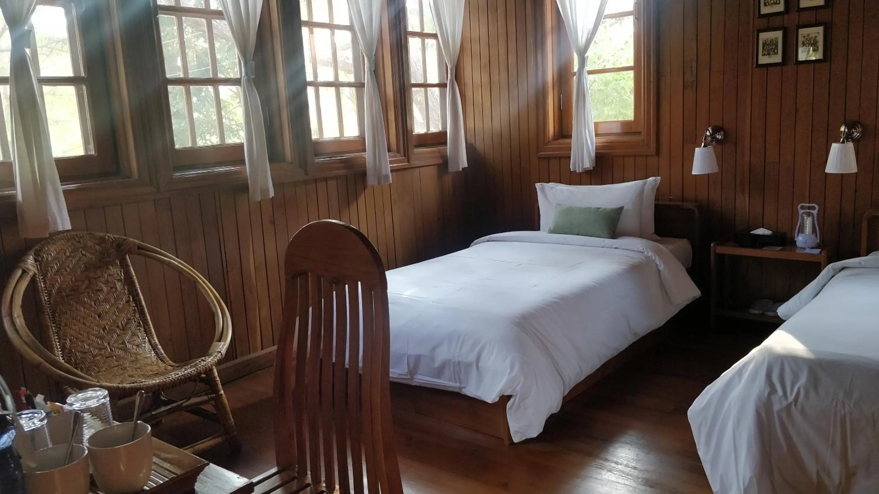 Photo of the whole room, Bed in Hillock Villa