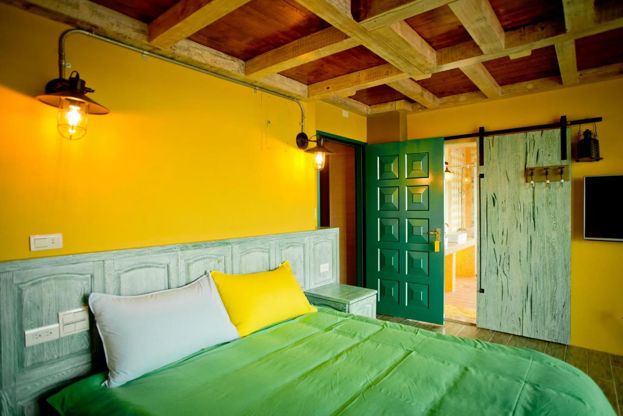 bunk bed, Bed in Kaho Homestay II