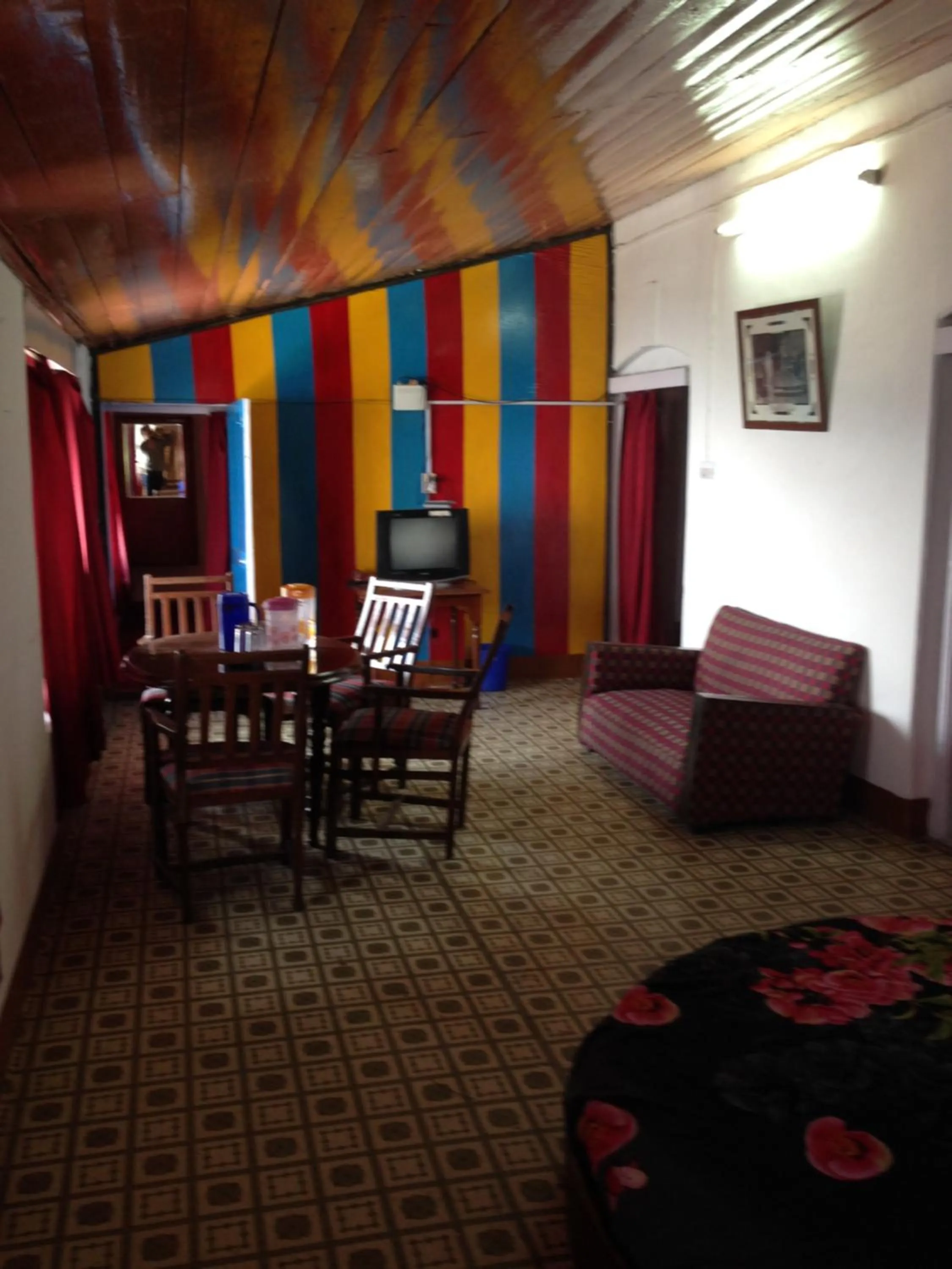 Living room in Prince Hotel Mallroad