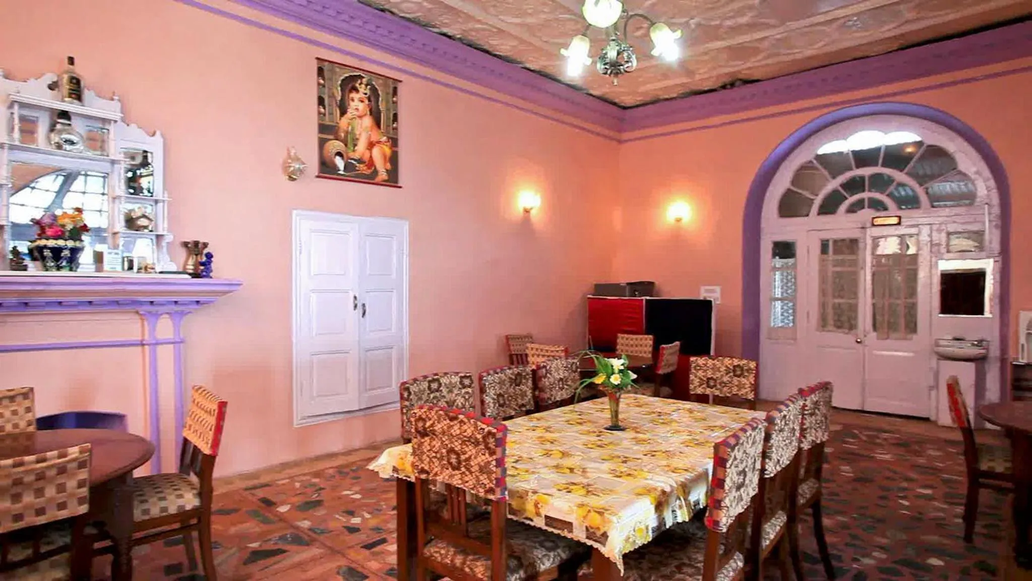 Restaurant/places to eat in Prince Hotel Mallroad