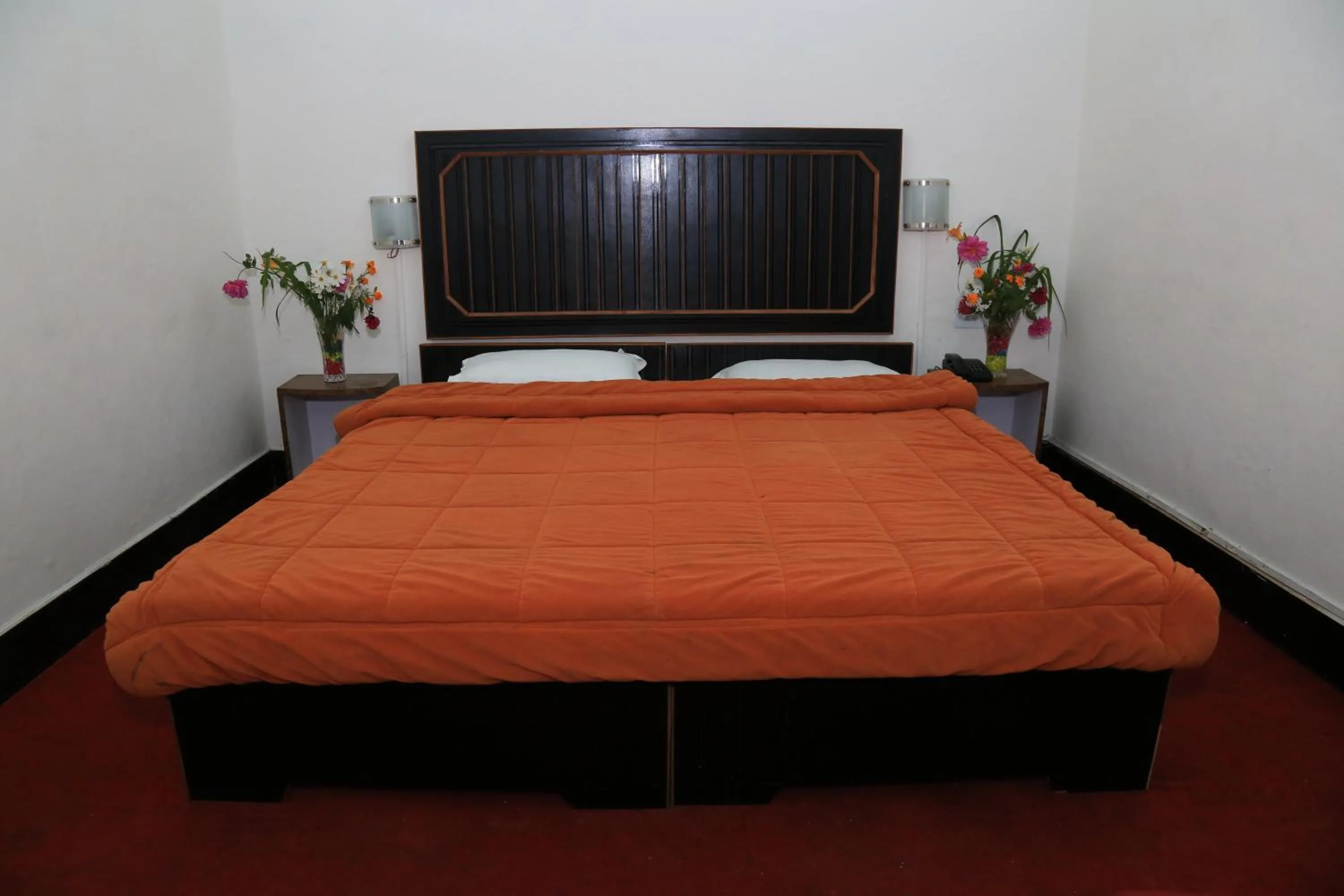 Bed in Prince Hotel Mallroad