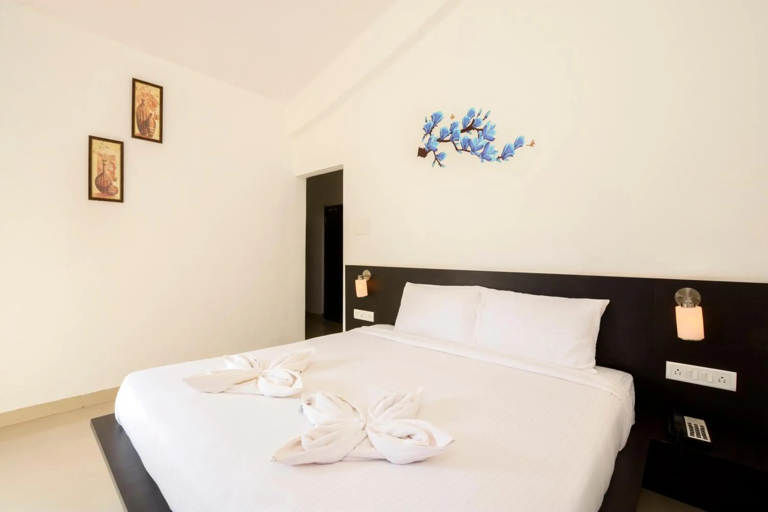 Deluxe King Room in Mariaariose - "Melody of the Sea" Deluxe King Room in Mariaariose - "Melody of the Sea"