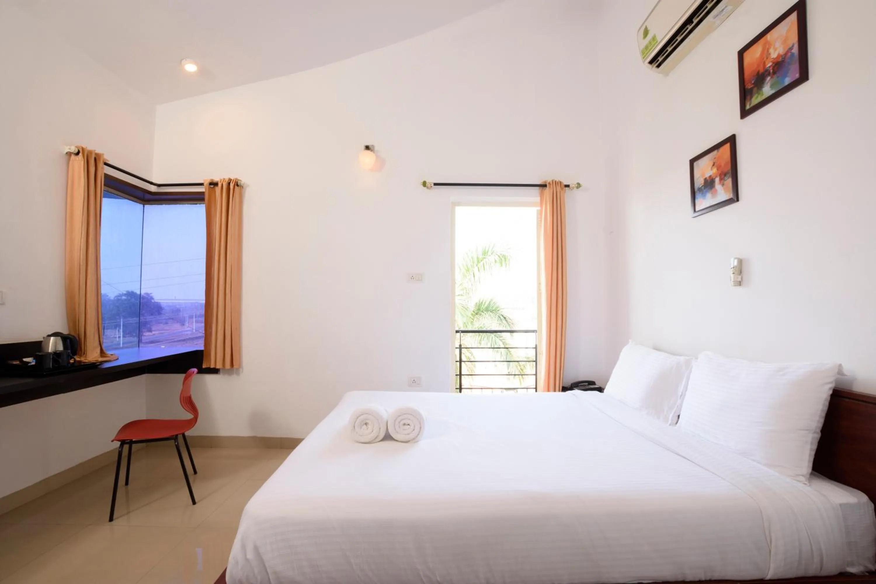 Photo of the whole room, Bed in Mariaariose - "Melody of the Sea"