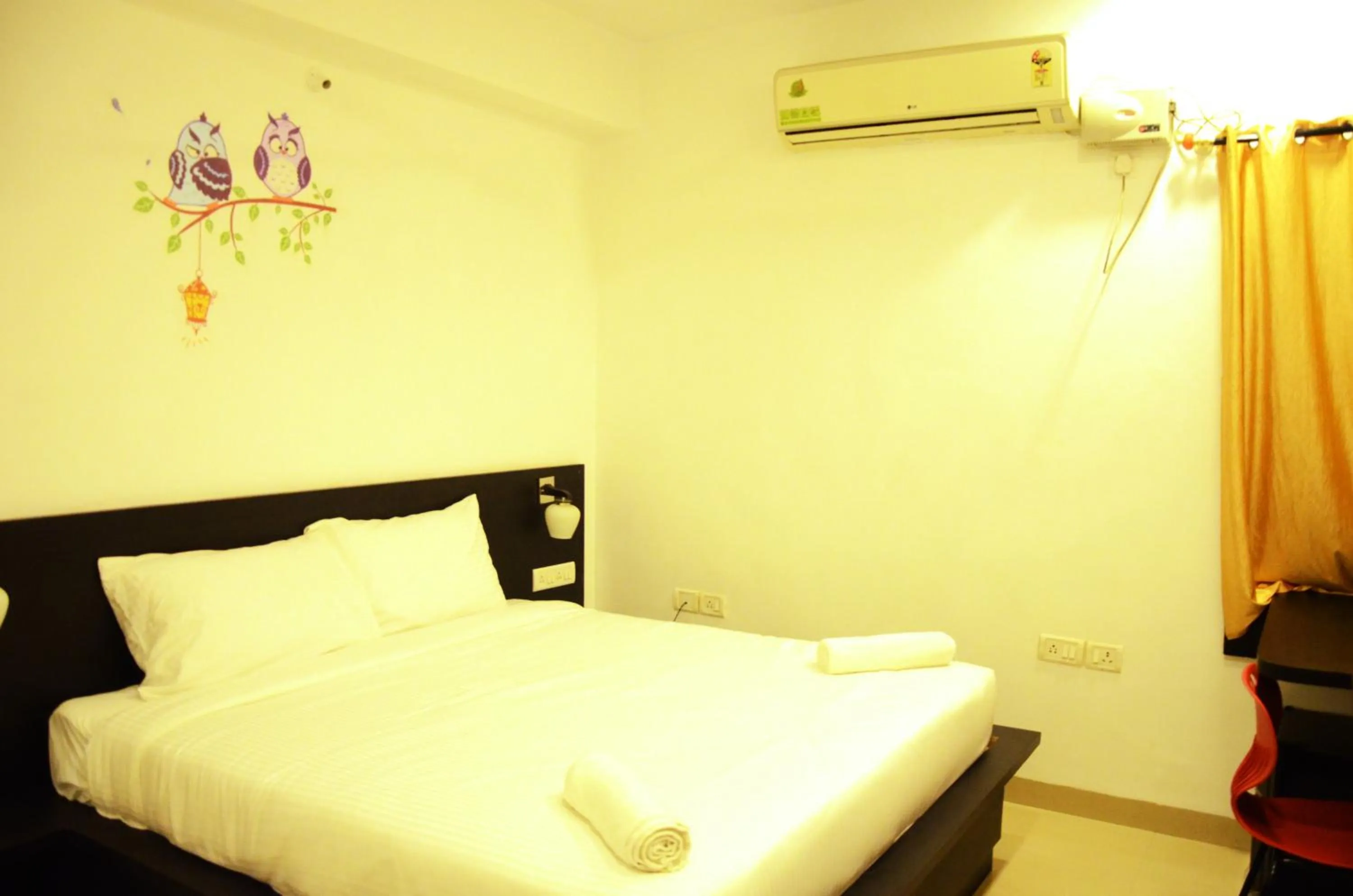 Decorative detail, Bed in Mariaariose - "Melody of the Sea"