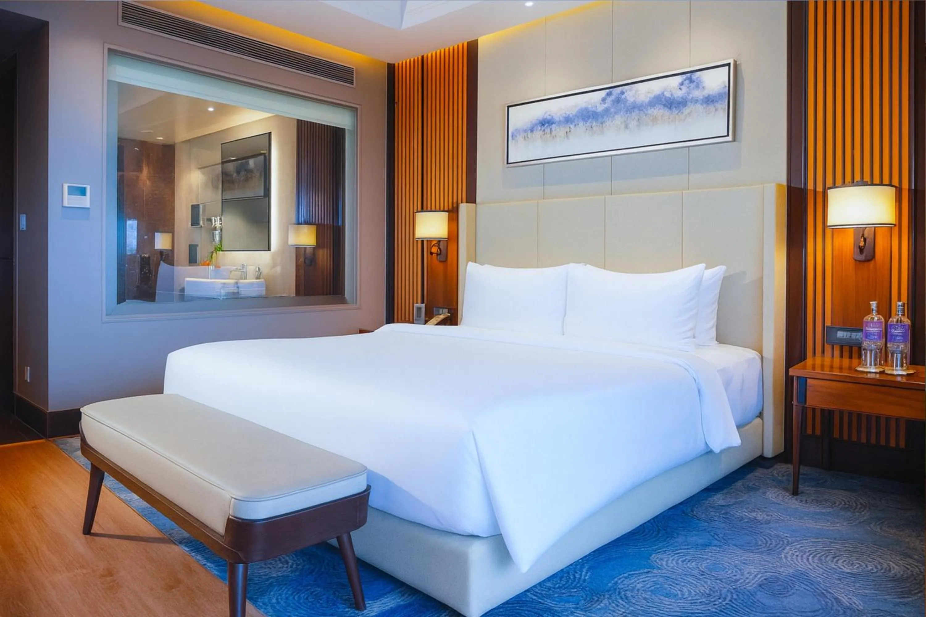 Bedroom, Bed in Radisson Blu Resort Dharamshala