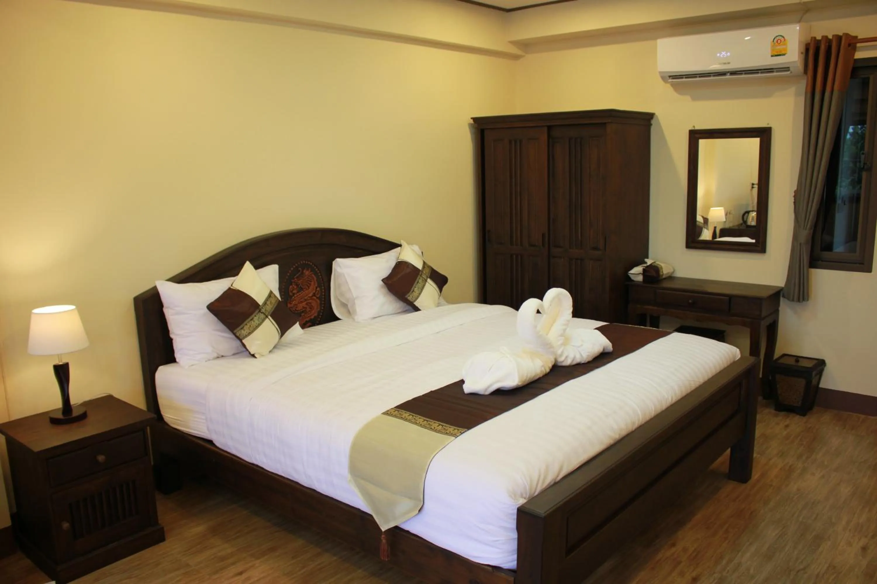 Bedroom, Bed in NanBaanKhun Hotel