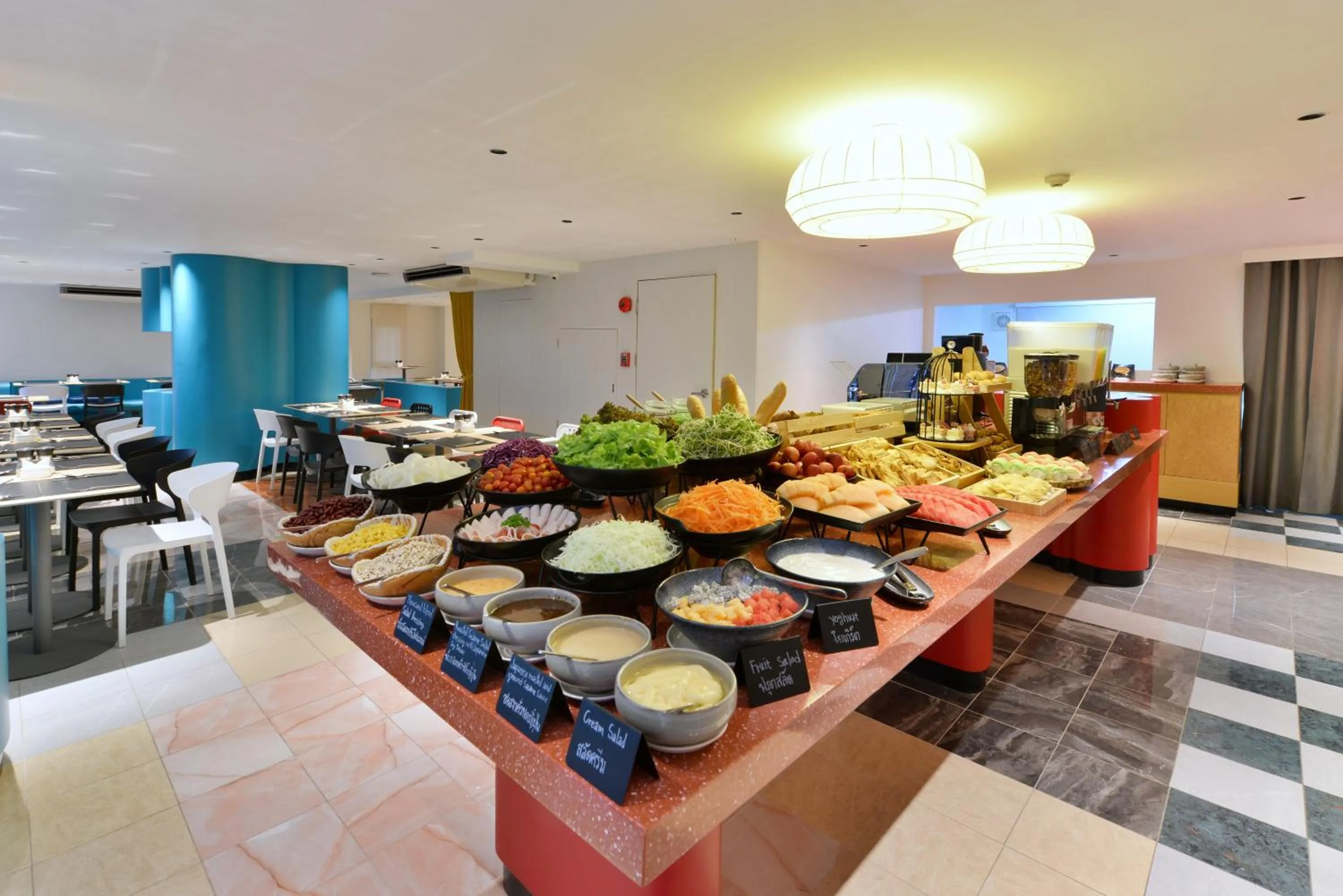 Breakfast in The Grass Serviced Suites