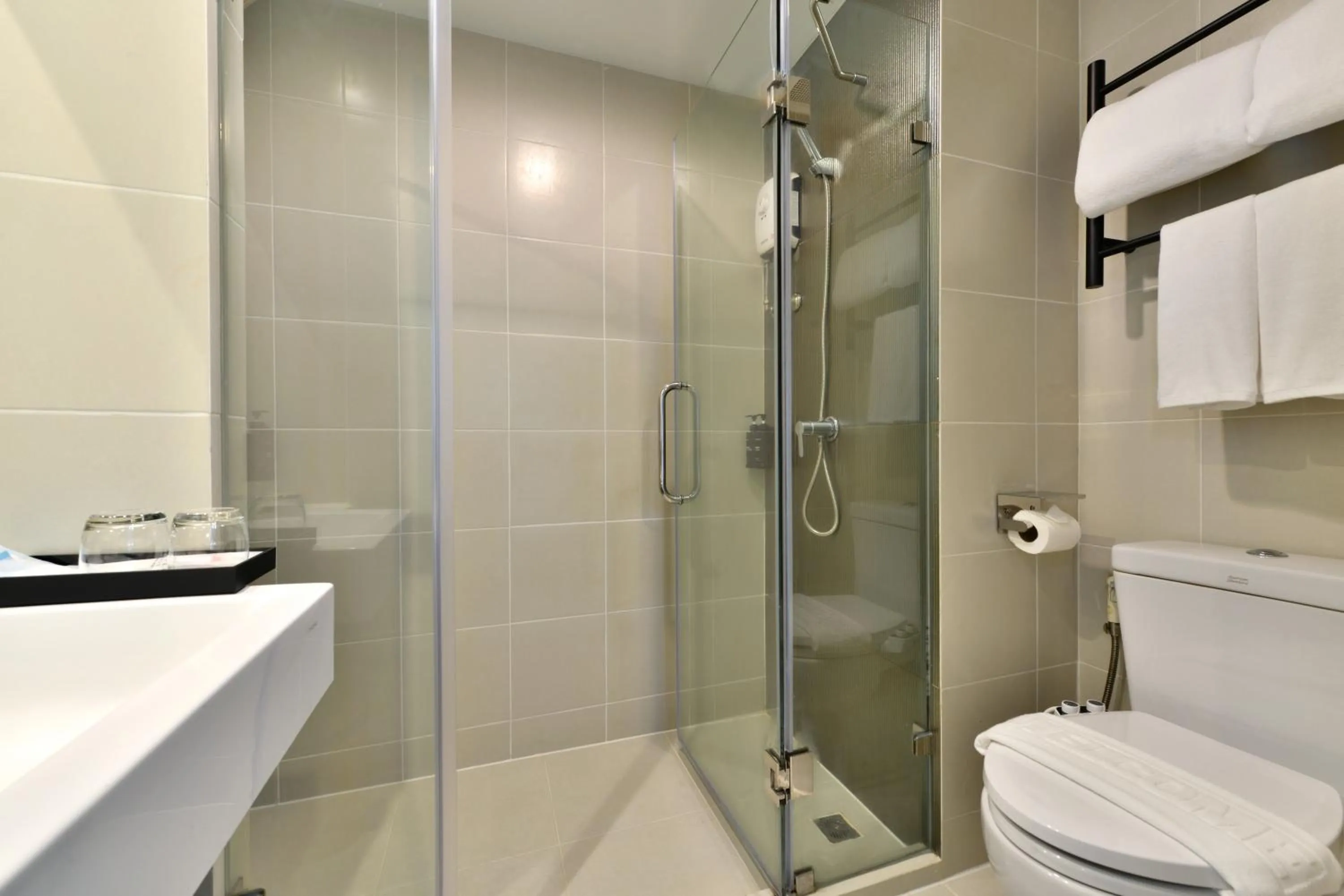 Shower in The Grass Serviced Suites