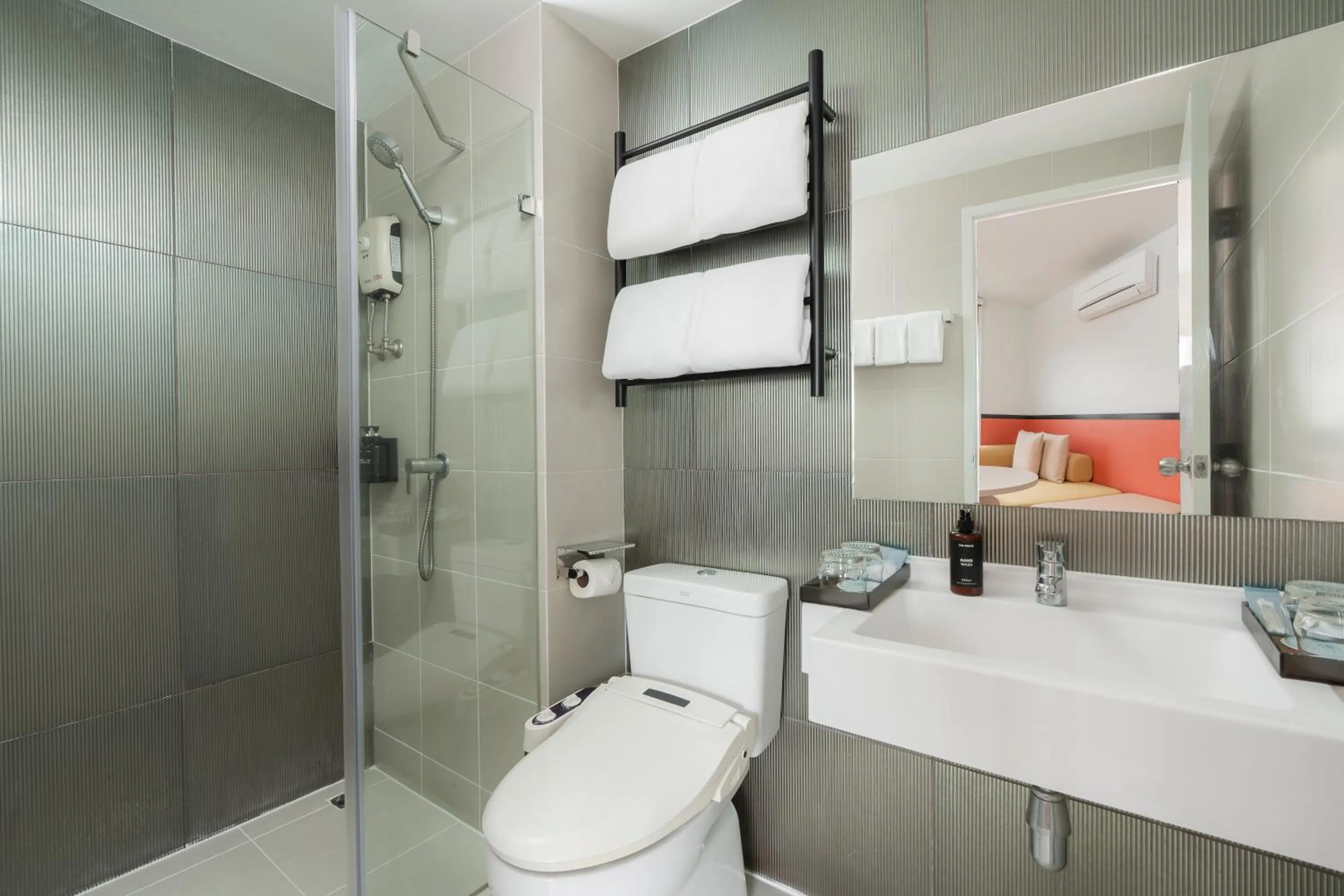 Shower in The Grass Serviced Suites