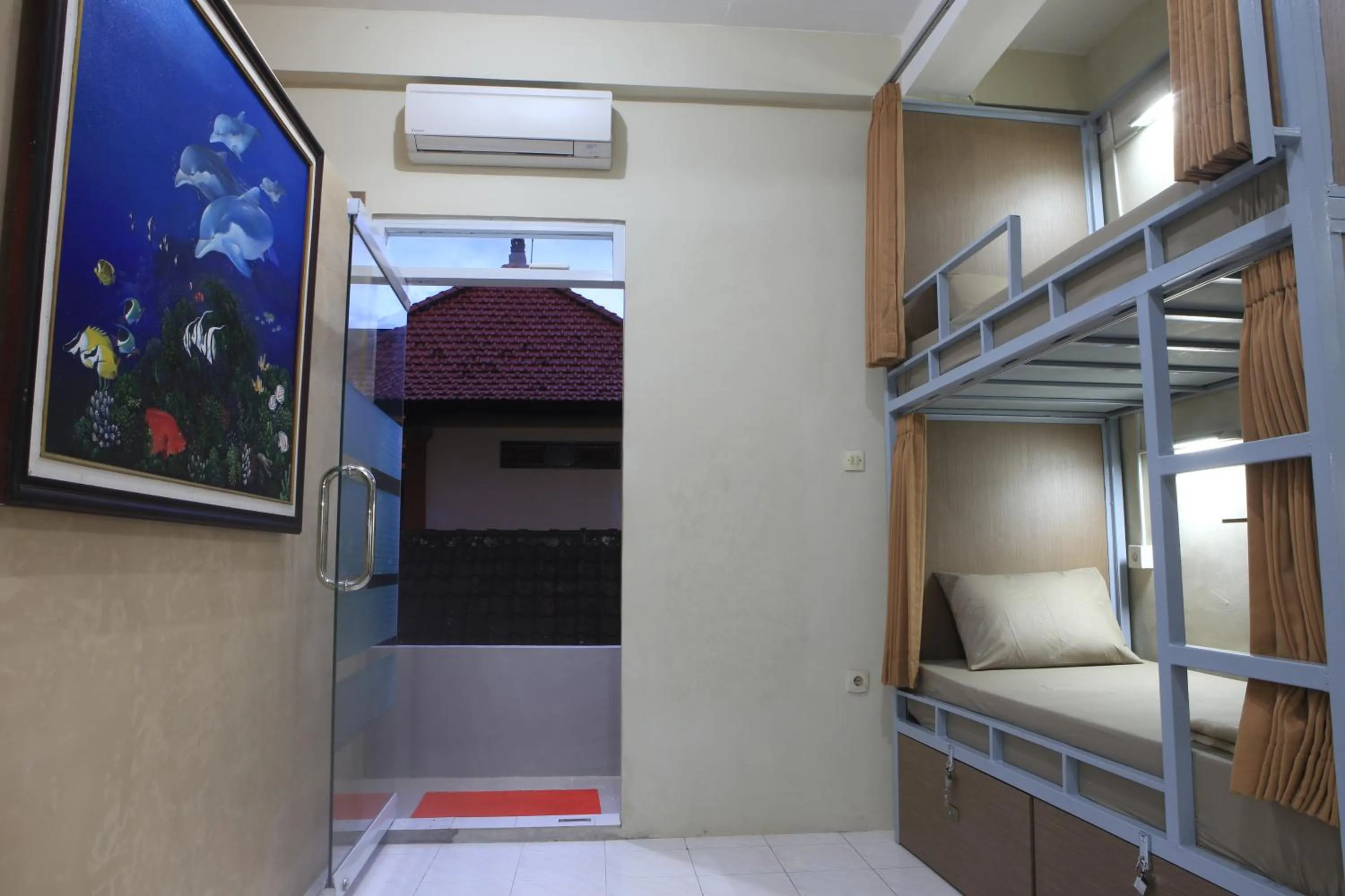 bunk bed in Aru House Ubud