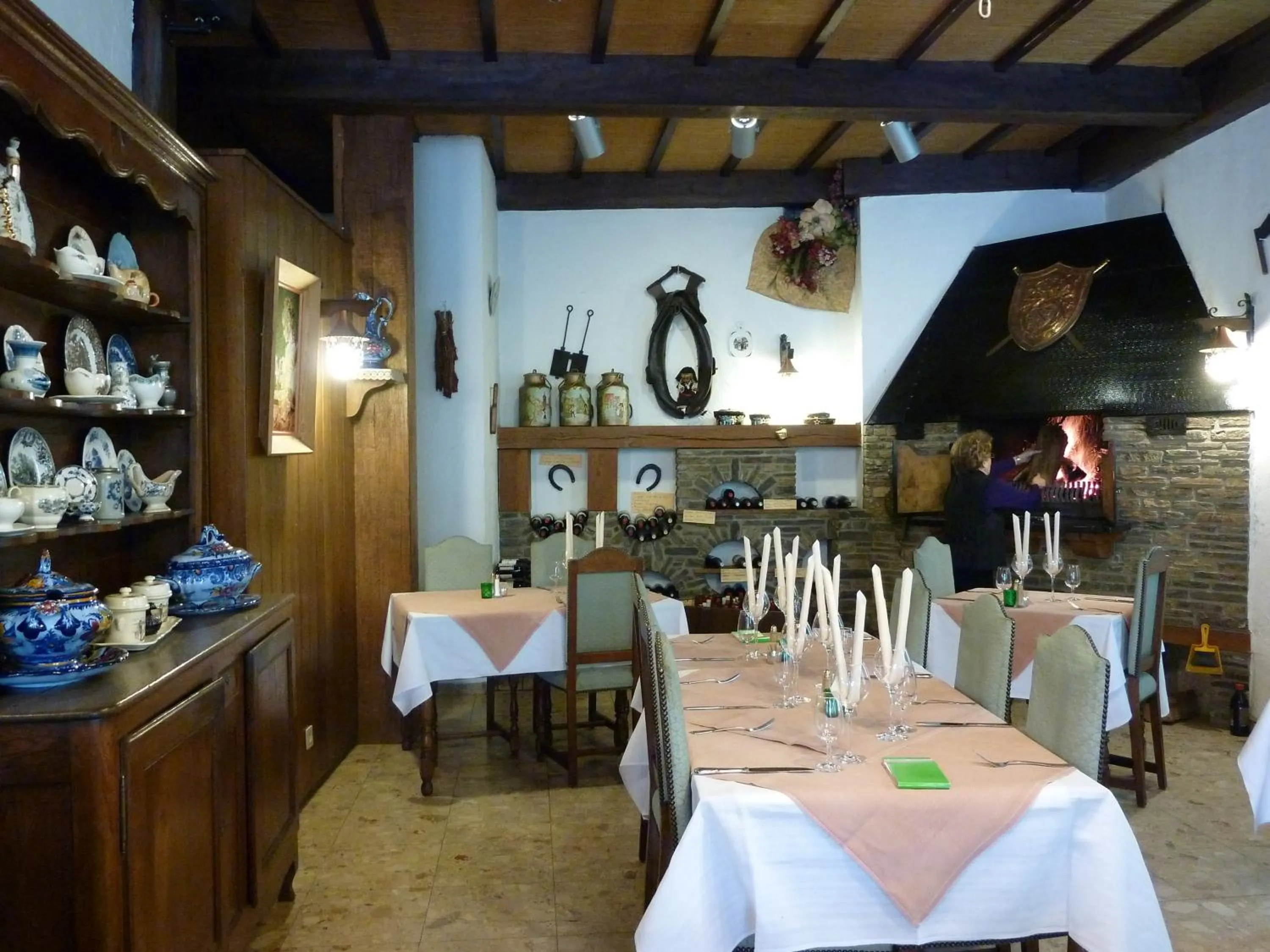 Restaurant/places to eat in Auberge d'Alsace Hotel de France