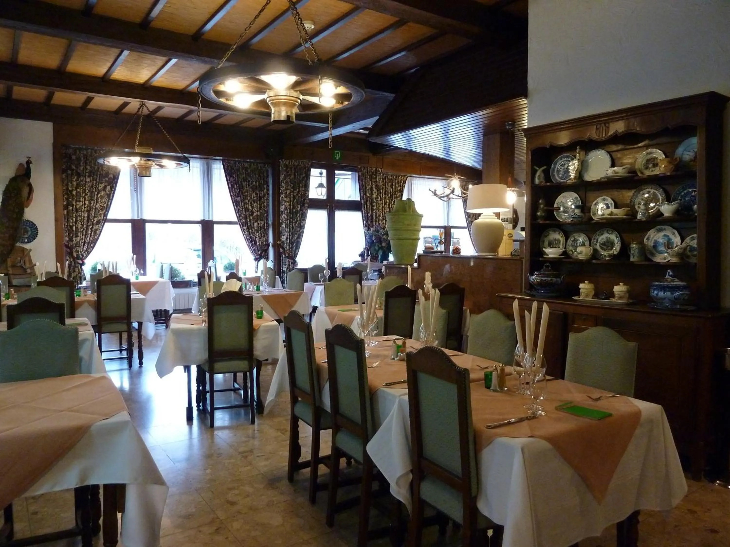Restaurant/places to eat in Auberge d'Alsace Hotel de France