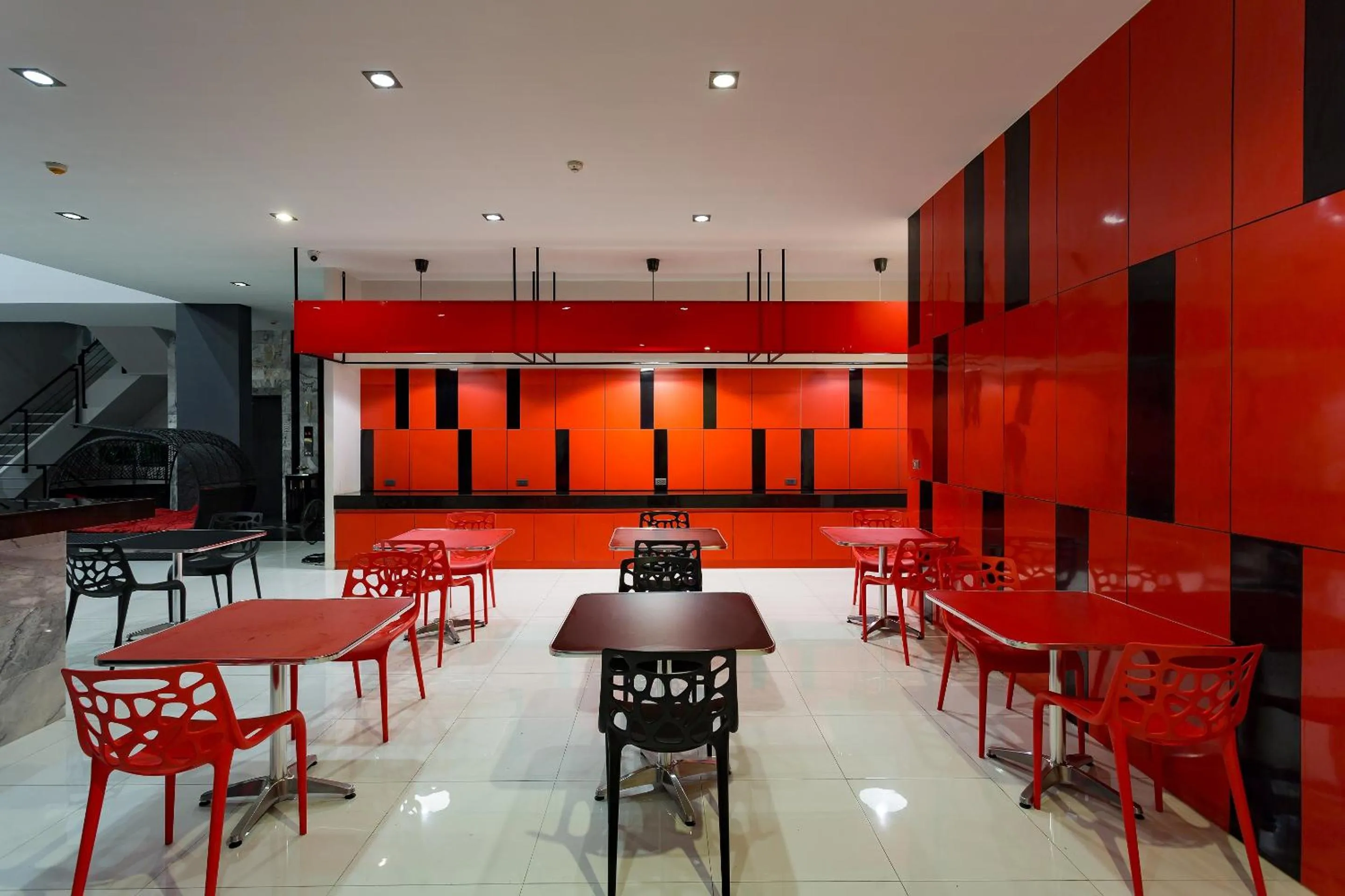 Dining area, Restaurant/Places to Eat in At Patong Hotel - SHA Certified