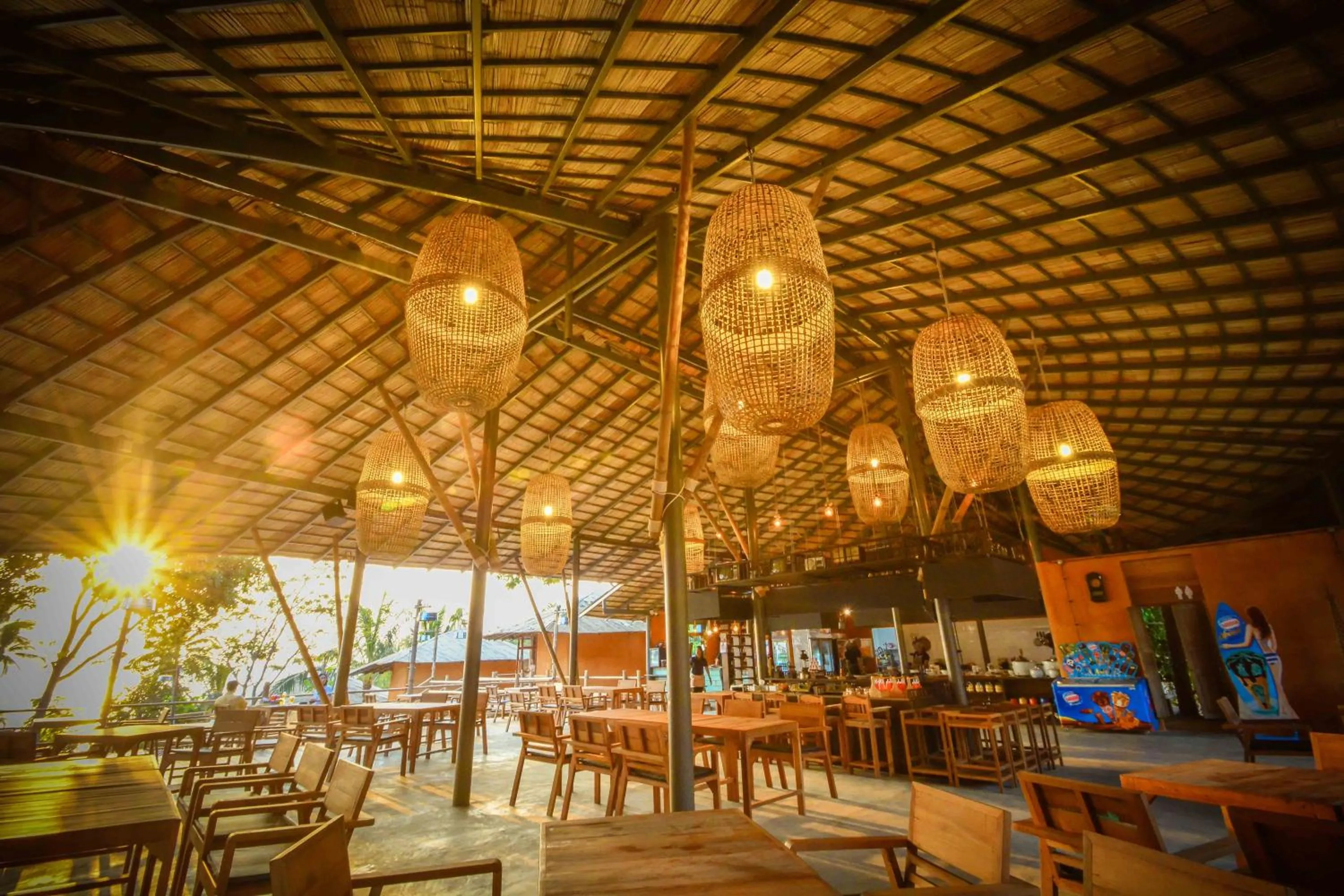 Restaurant/places to eat in The Mud - Eco Hotel