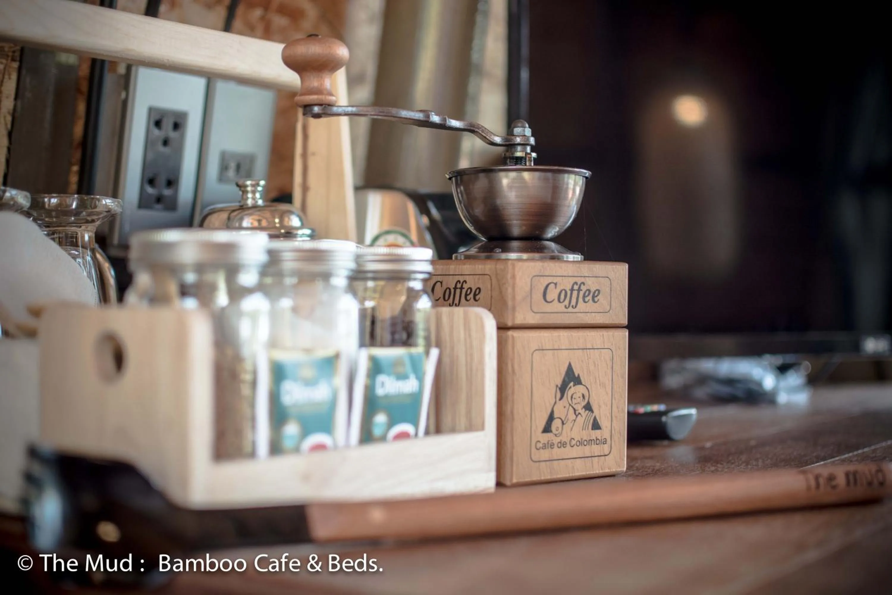 Other in The Mud - Eco Hotel