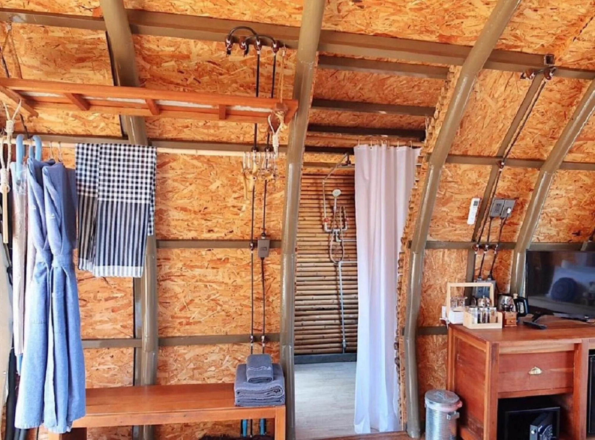 Area and facilities in The Mud - Eco Hotel