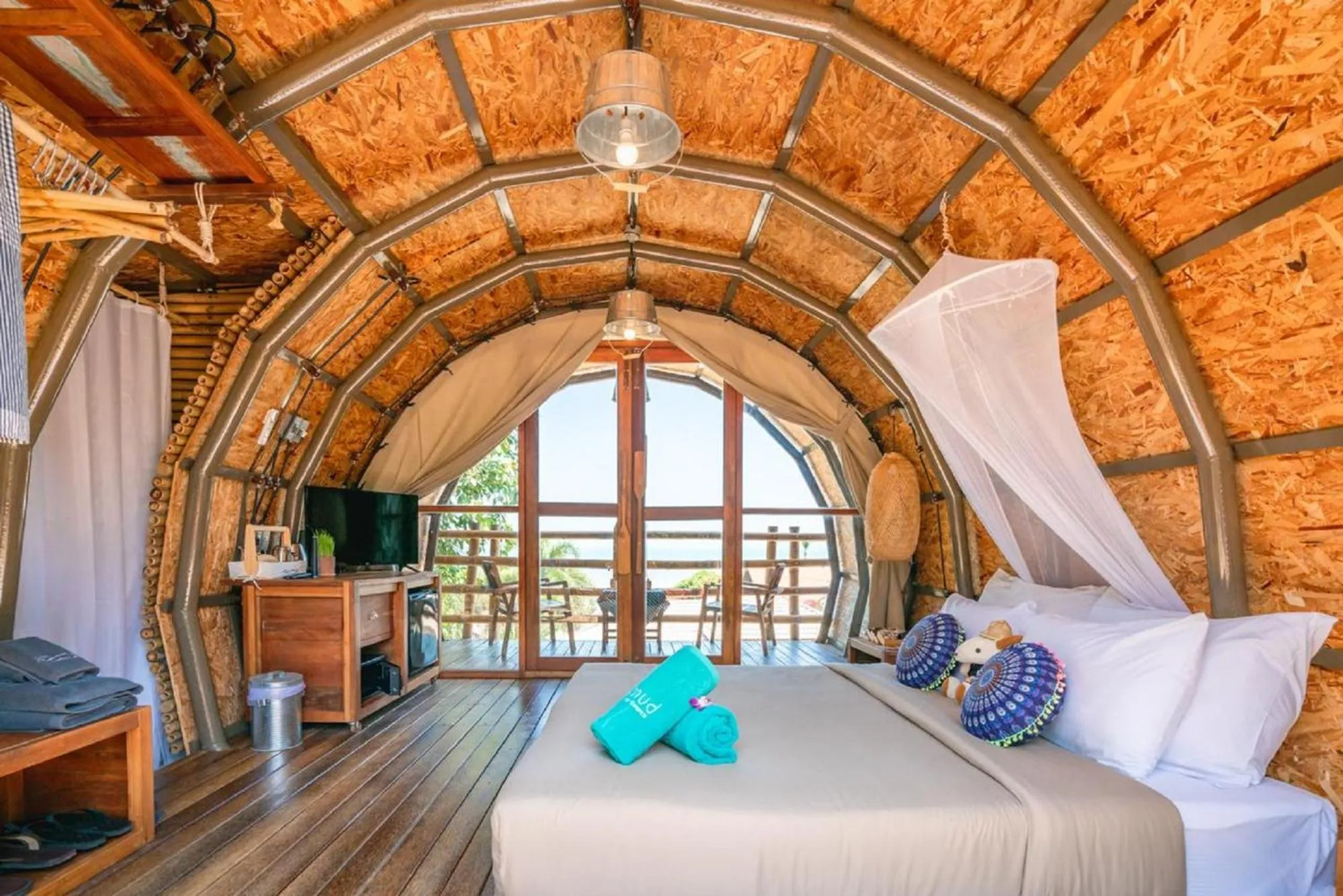 Bedroom, Bed in The Mud - Eco Hotel