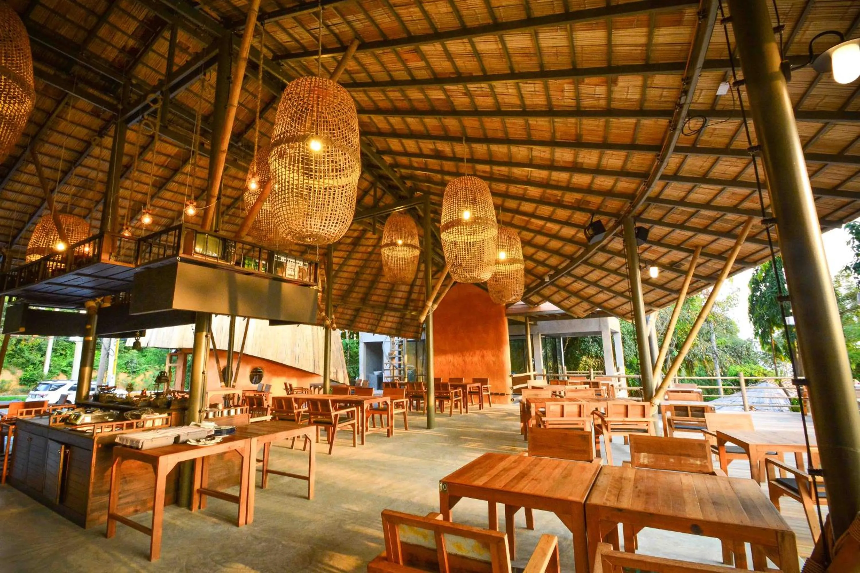 Restaurant/places to eat in The Mud - Eco Hotel