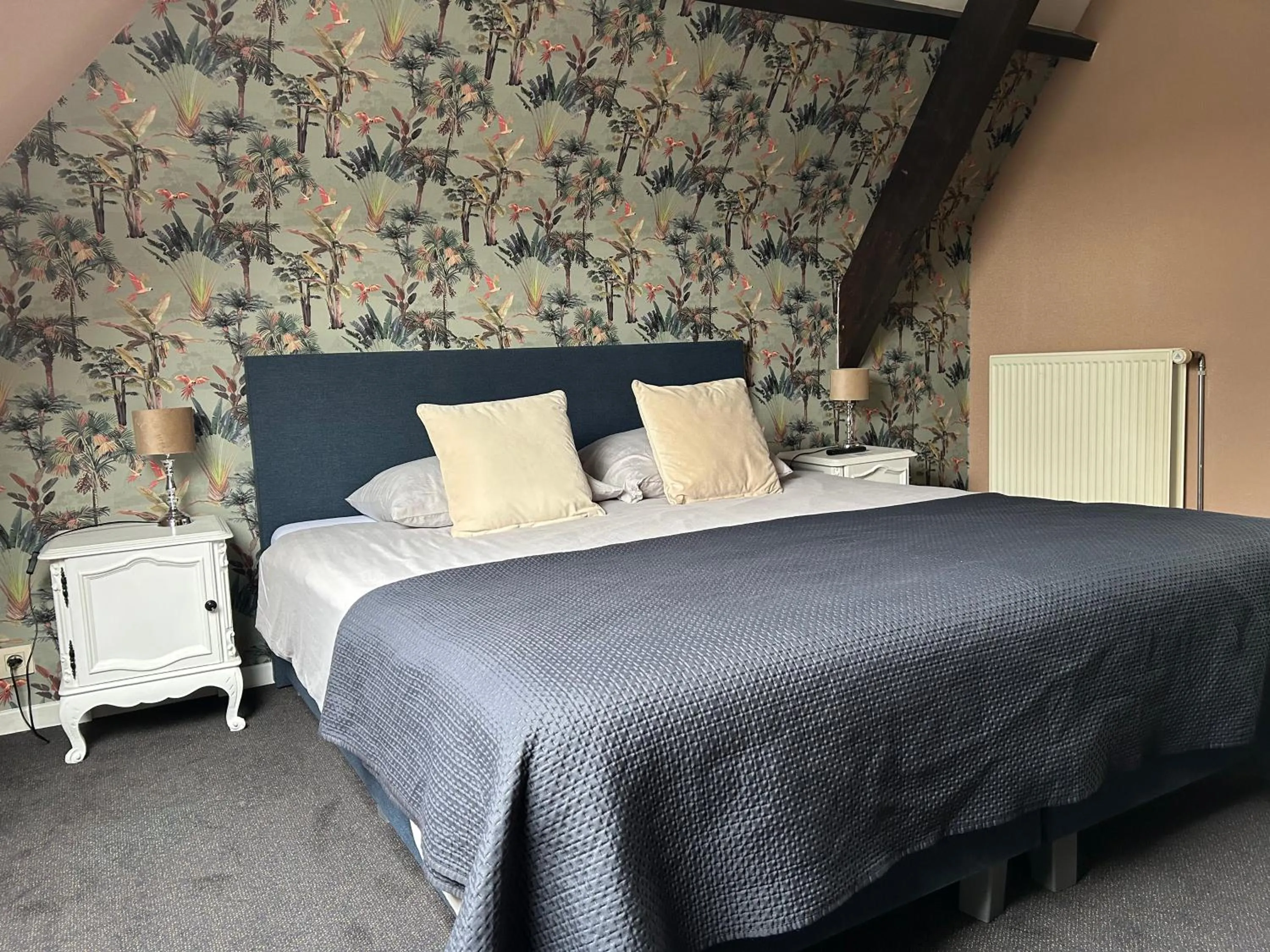 Bed in Hotel Vredehof