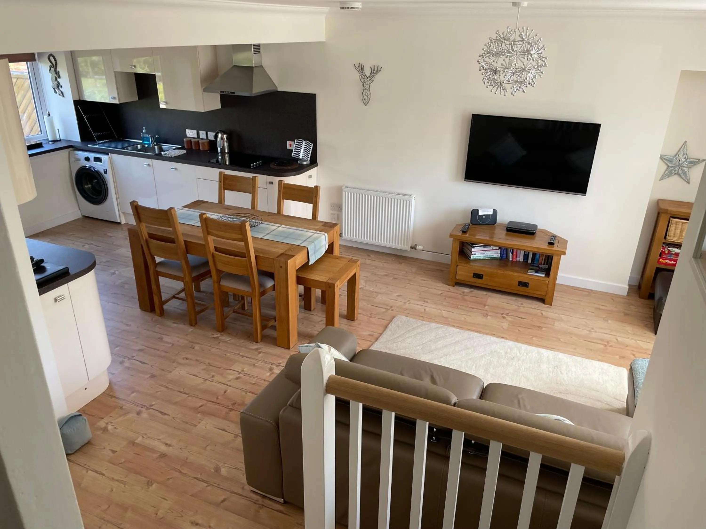 Dining Area in Hillview