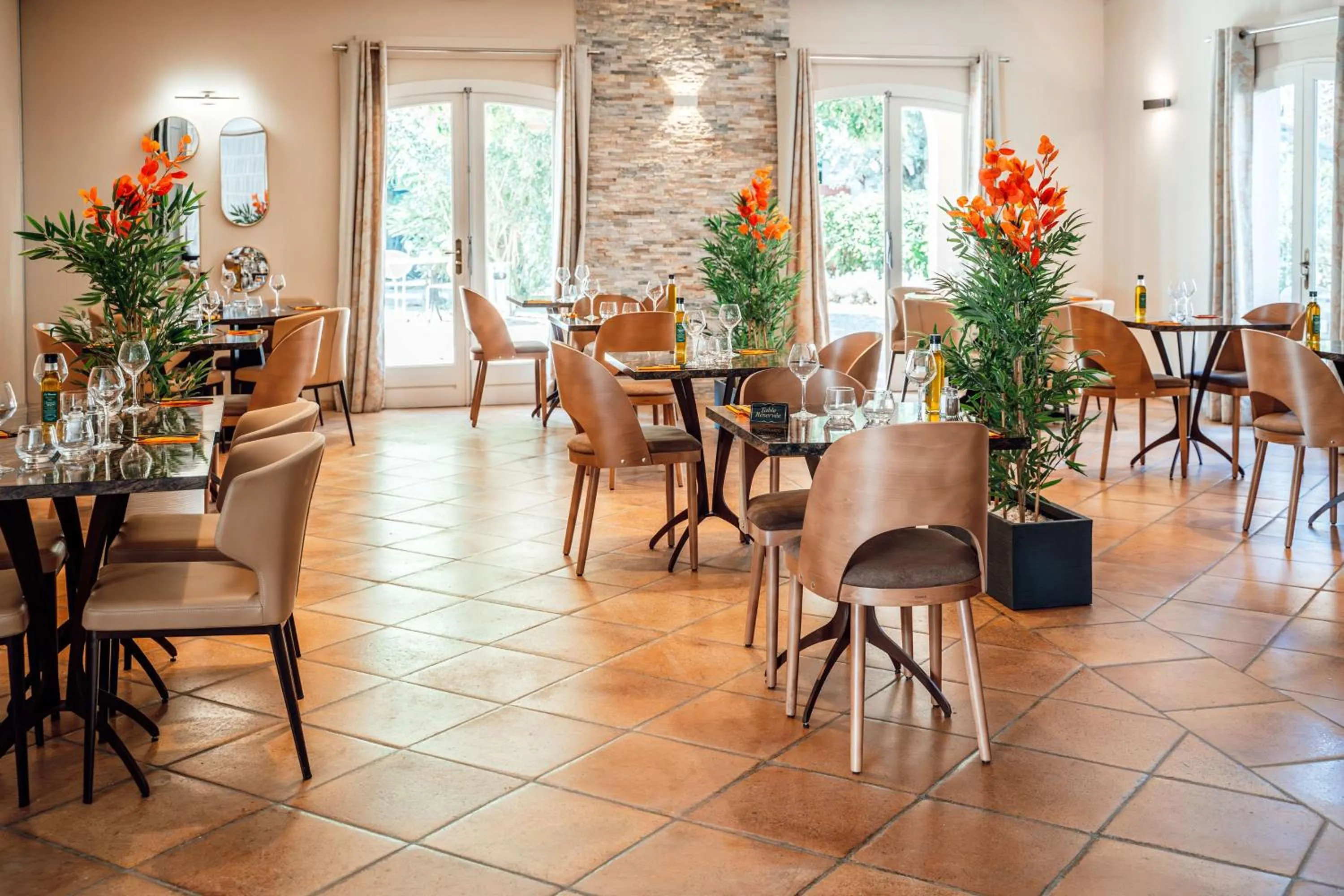 Restaurant/places to eat in Best Western L'Orangerie