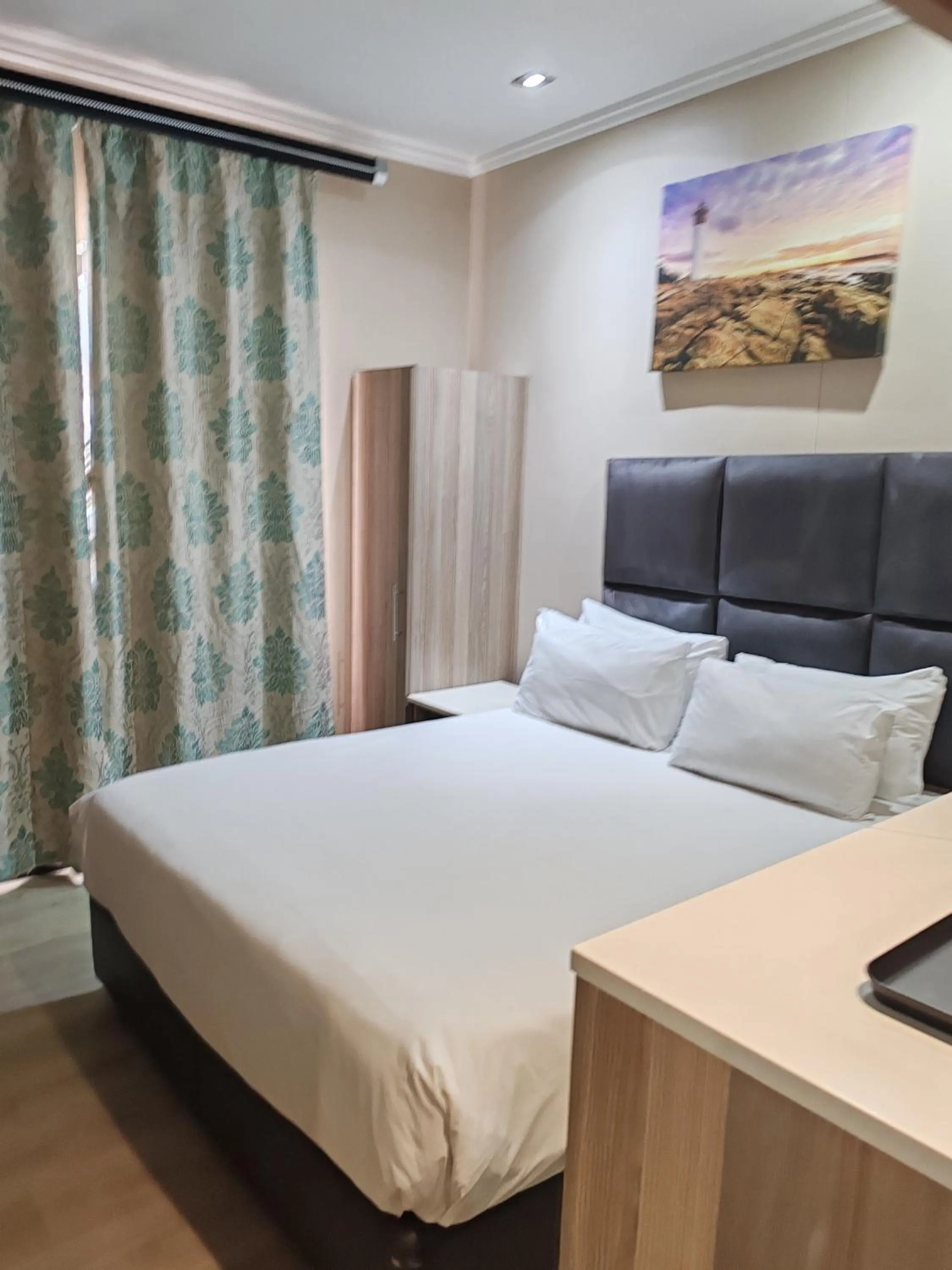 Bed in Regal Inn Umhlanga Gateway