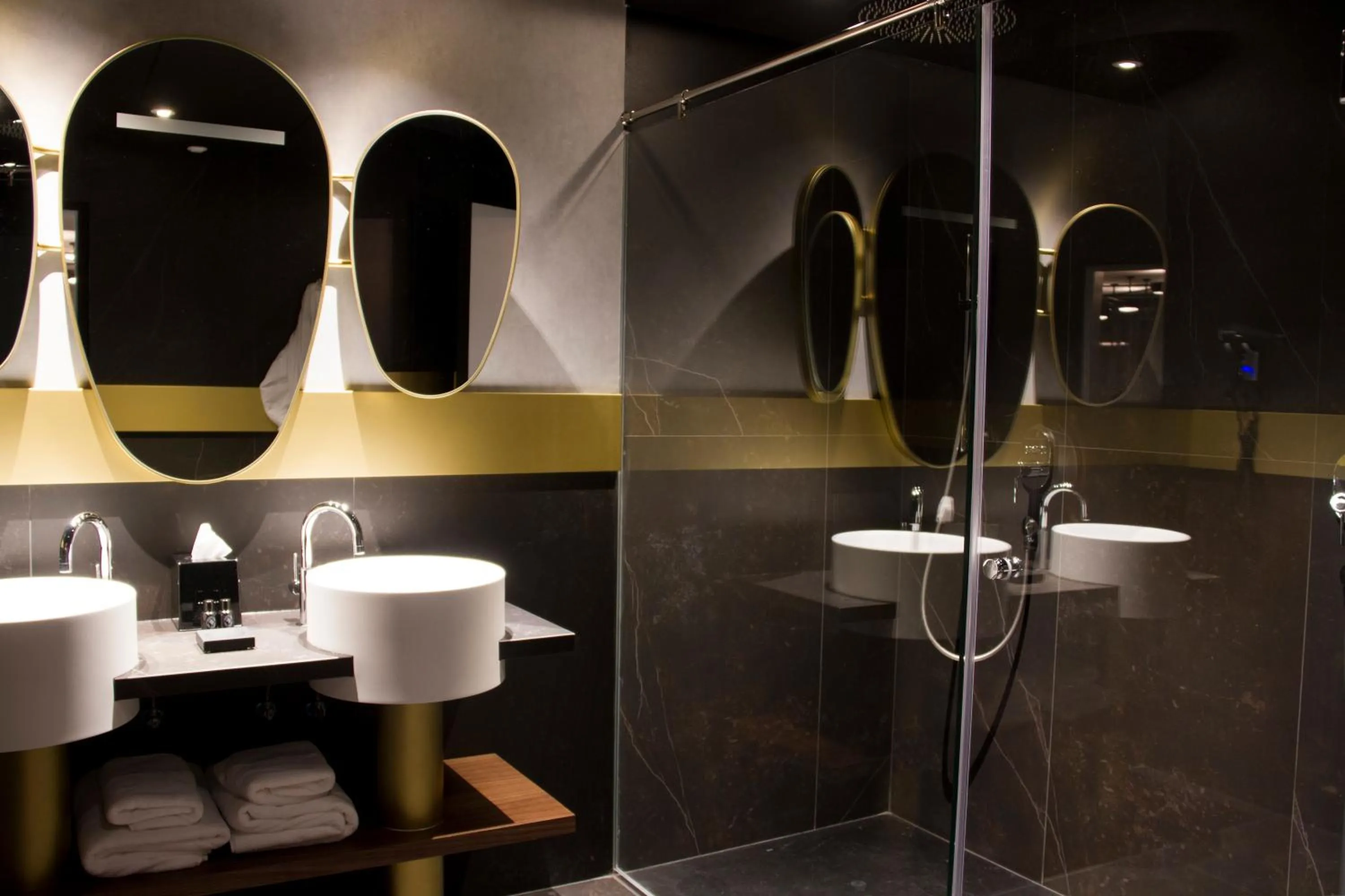 Bathroom in Soho Boutique Granada