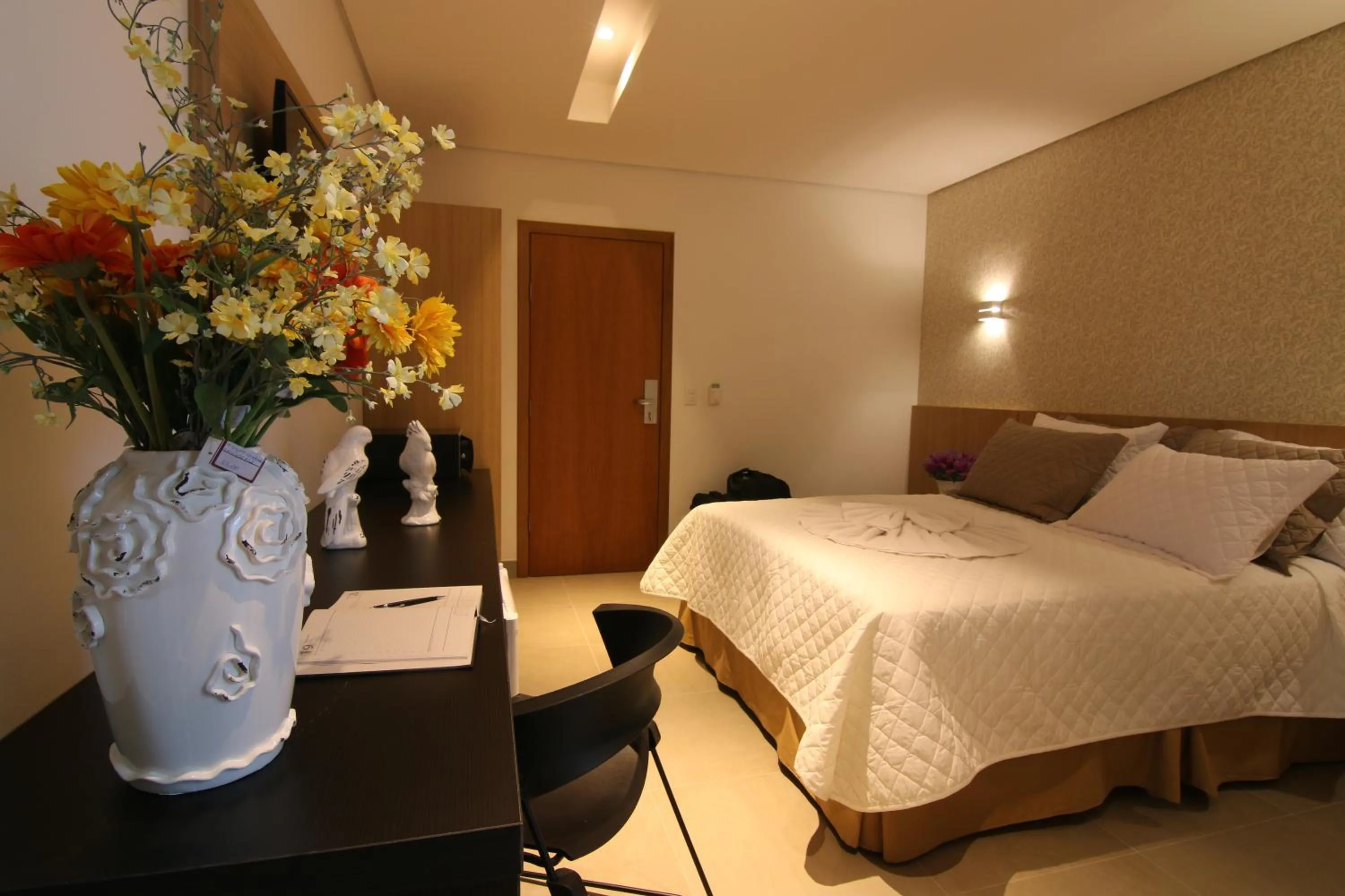 Photo of the whole room, Bed in Tupyguá Brasil Hotel