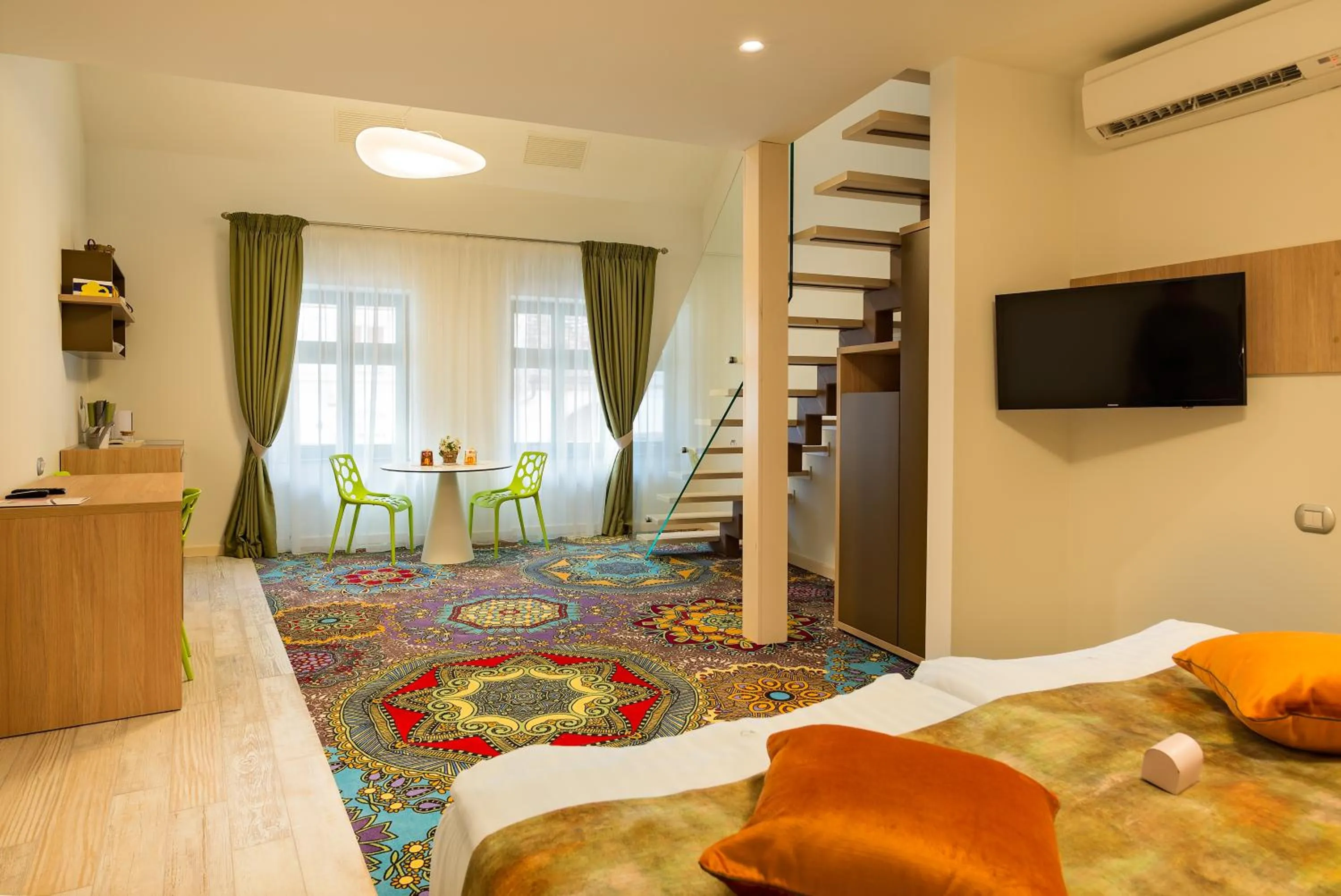 Bed in Blumenhaus Sibiu