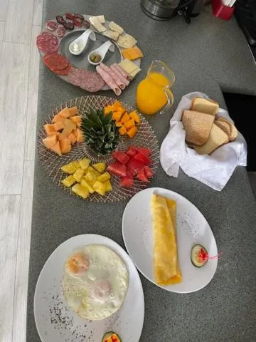 Breakfast in La Romantica